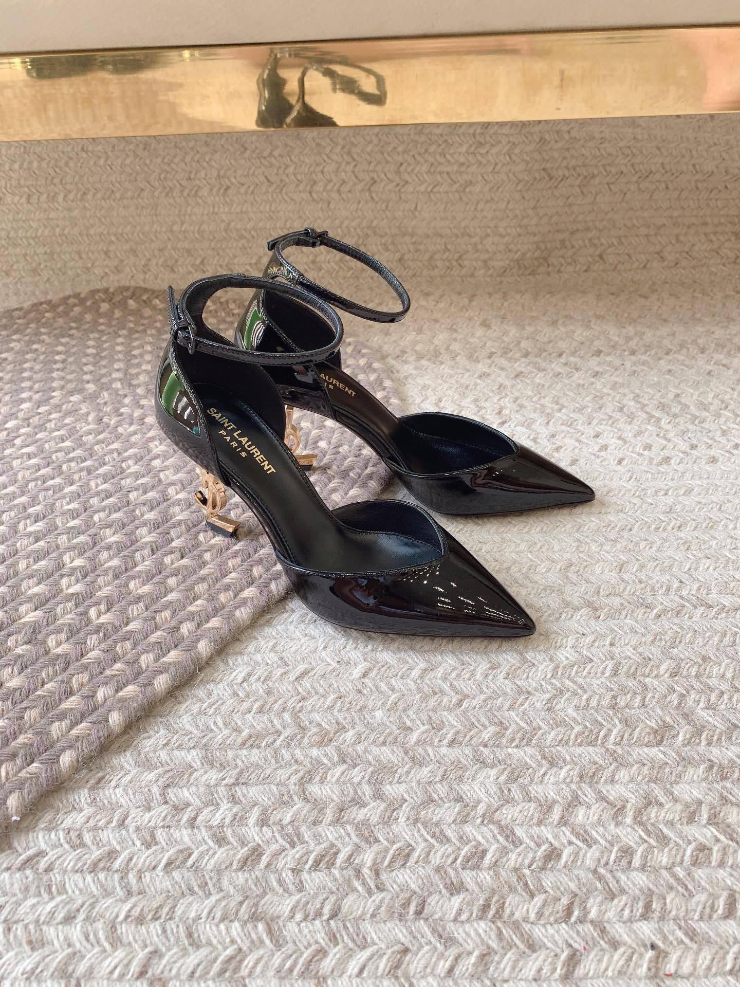 [TOP] Yves Saint Laurent YSL Cow Patent Leather Hollow High Heels - 10.5cm - Black