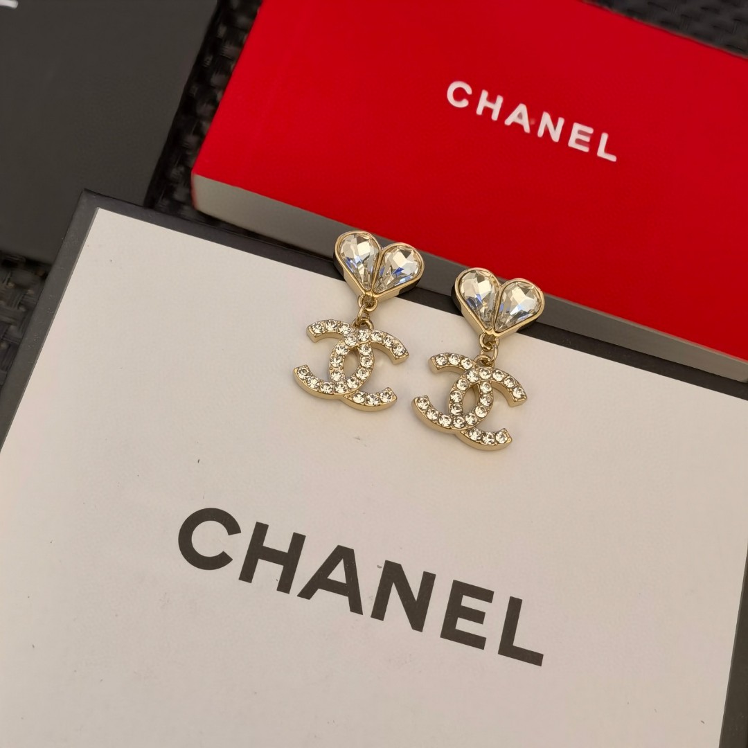 [TOP] CHANEL Double C and Heart Earrings