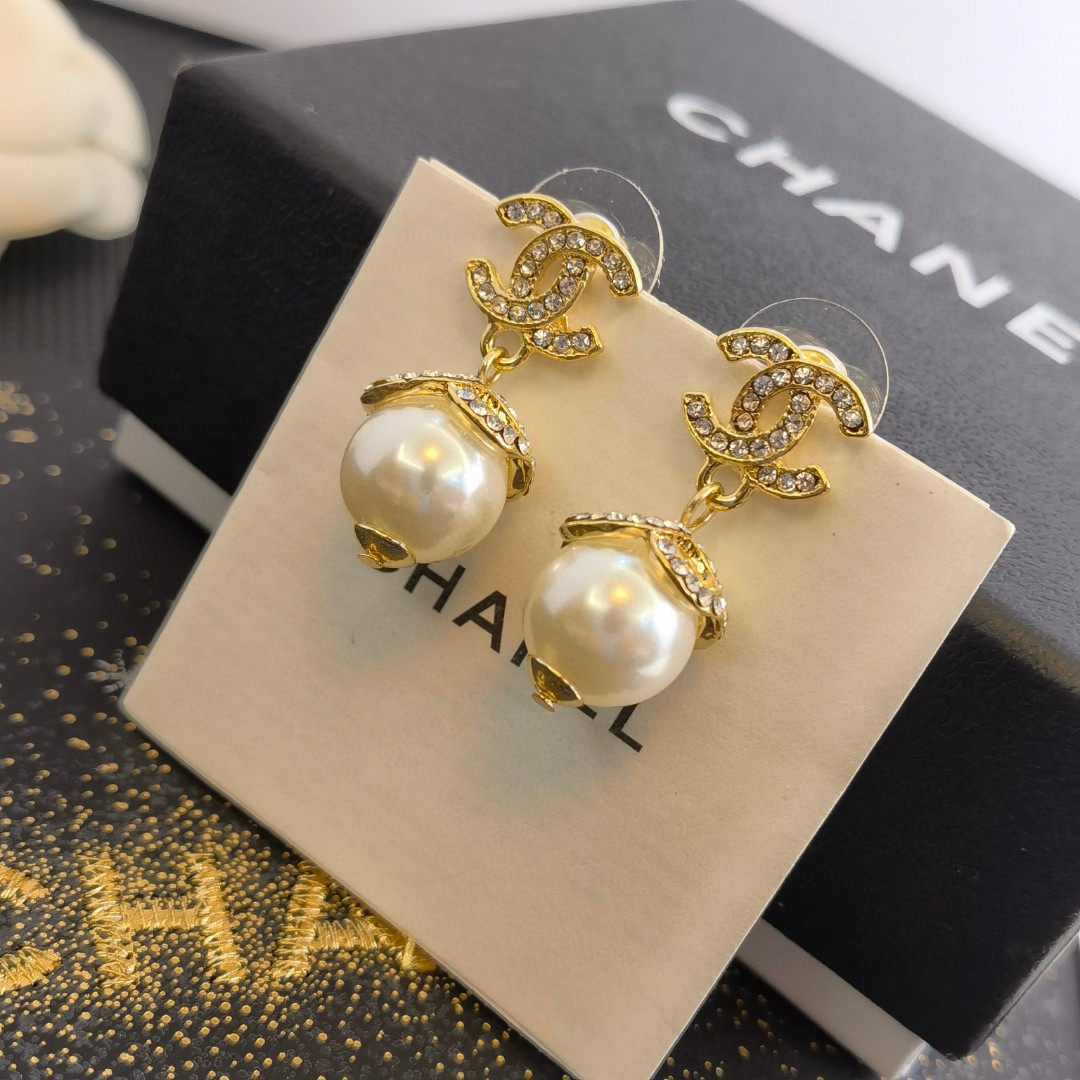 [TOP] CHANEL Double C Pearl Earrings