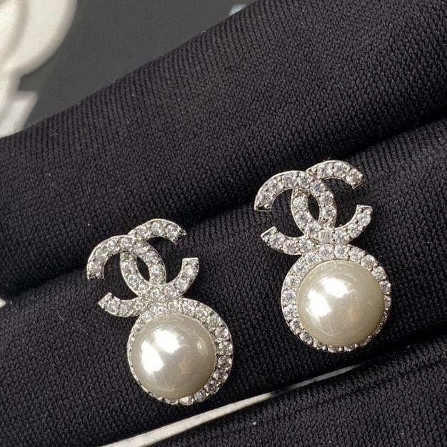 [TOP] CHANEL Double C Pearl Earrings