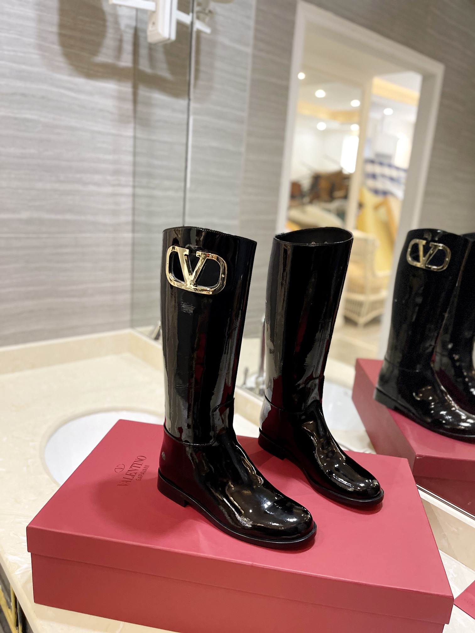 [TOP] VALENTINO Mirror Cowhide Soft Paint Boots - 2cm - Two Colors
