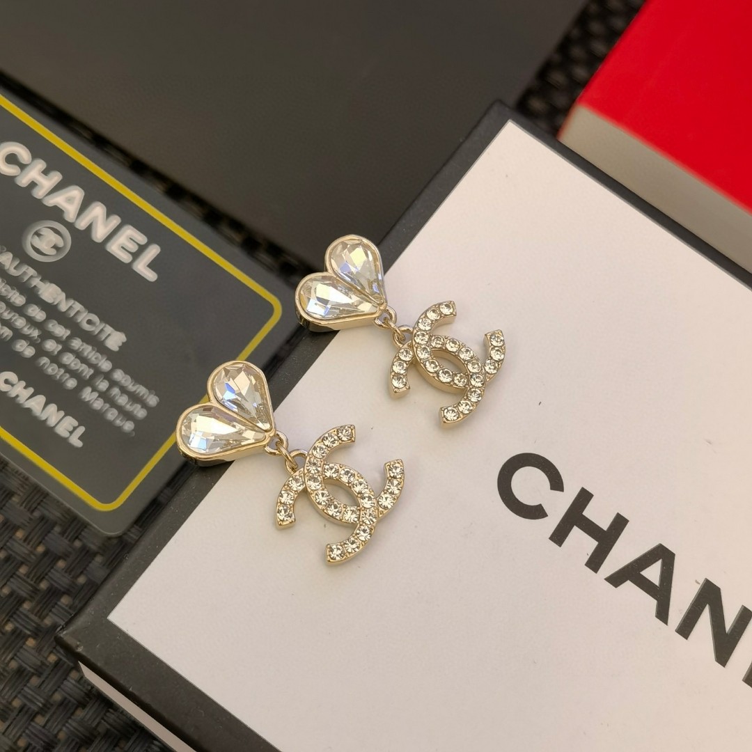 [TOP] CHANEL Double C and Heart Earrings