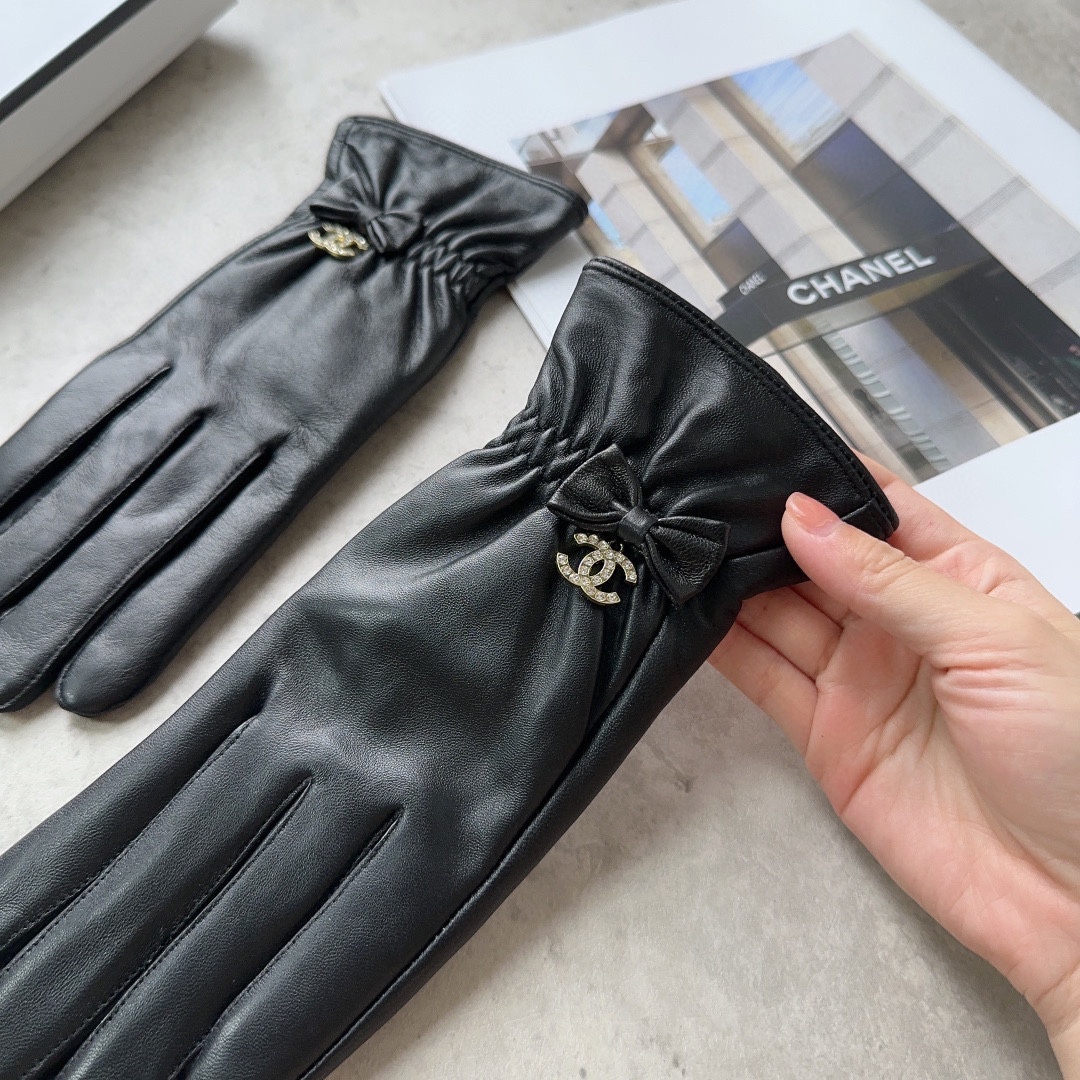 [TOP] CHANEL  Women's Sheepskin Gloves - Black