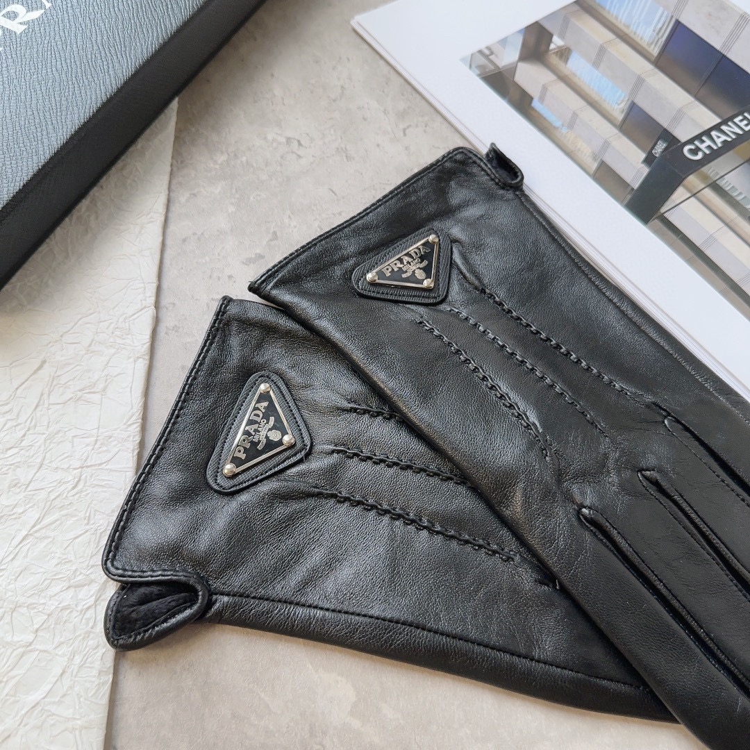[TOP] PRADA Men's New Sheepskin Gloves - Black