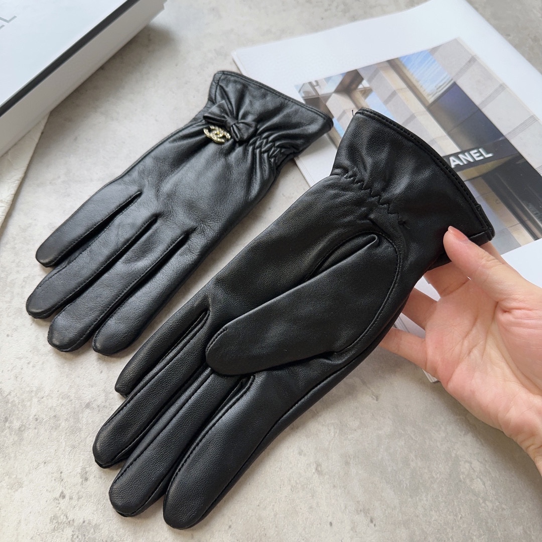 [TOP] CHANEL  Women's Sheepskin Gloves - Black