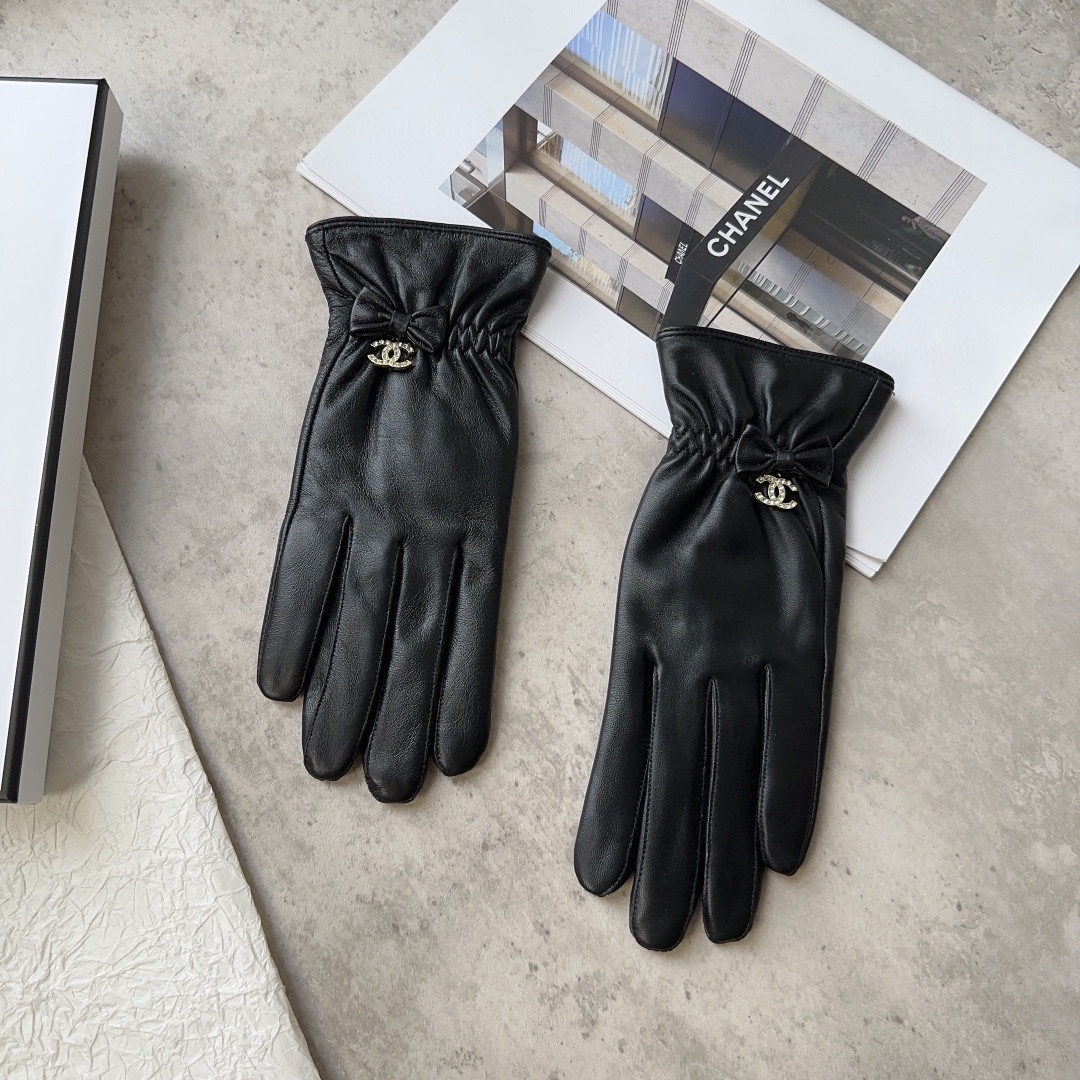 [TOP] CHANEL  Women's Sheepskin Gloves - Black