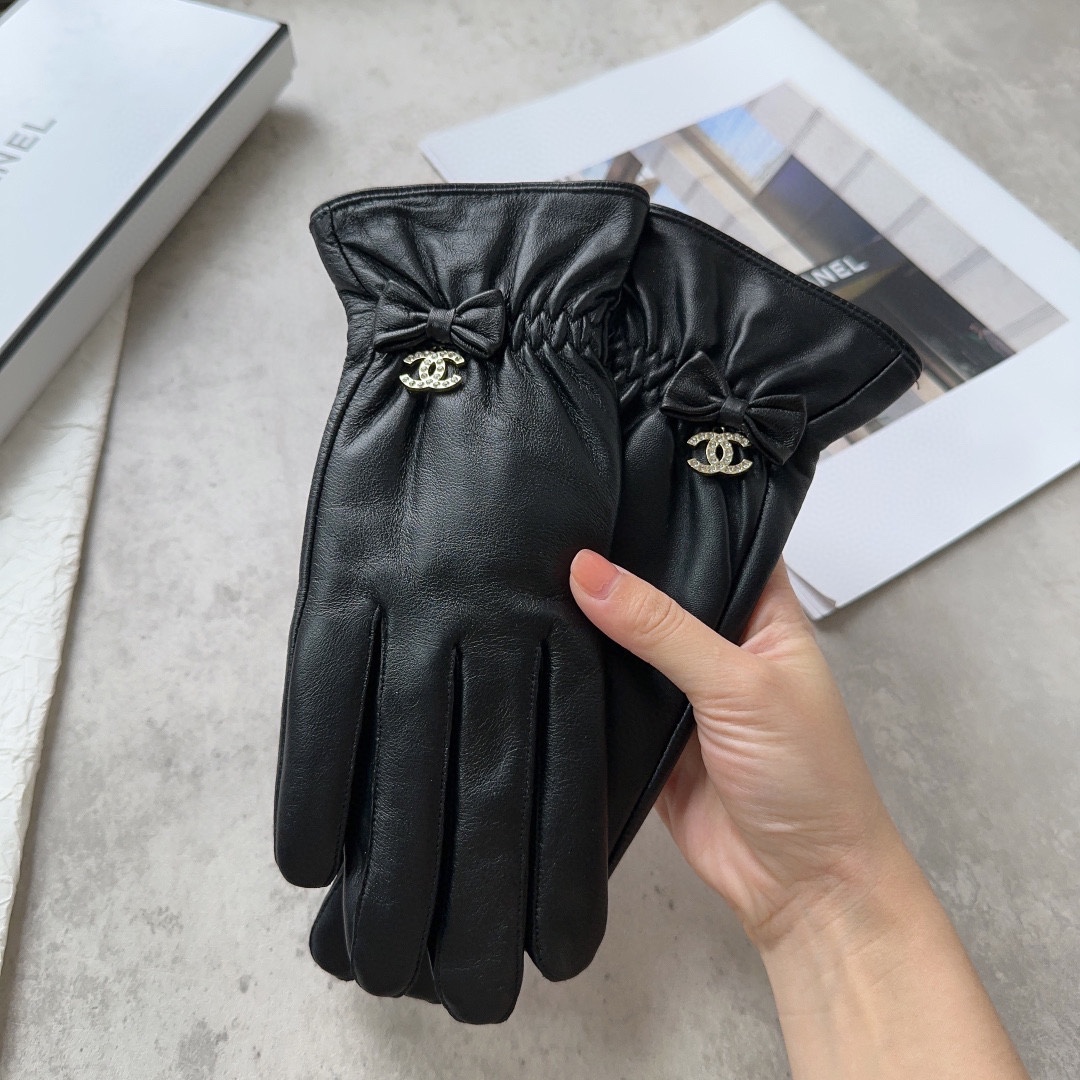 [TOP] CHANEL  Women's Sheepskin Gloves - Black