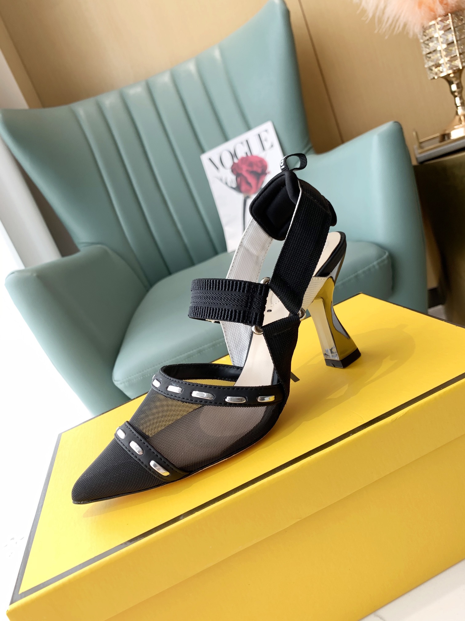 [TOP] FENDI Elastic Satin Sheepskin Lining Shoes - Two Colors