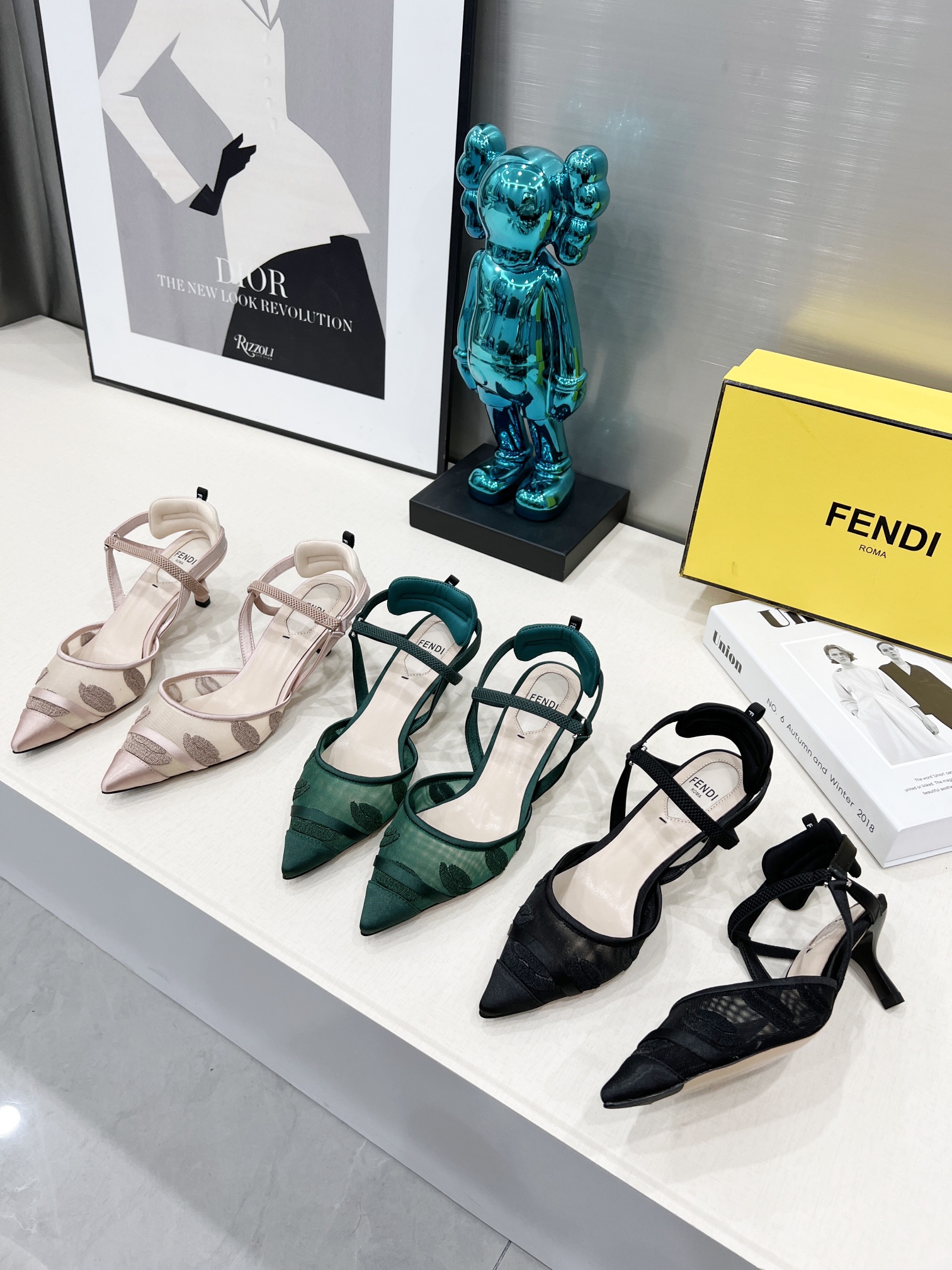 [TOP] FENDI Elastic Satin Sheepskin Lining Shoes - Two Colors