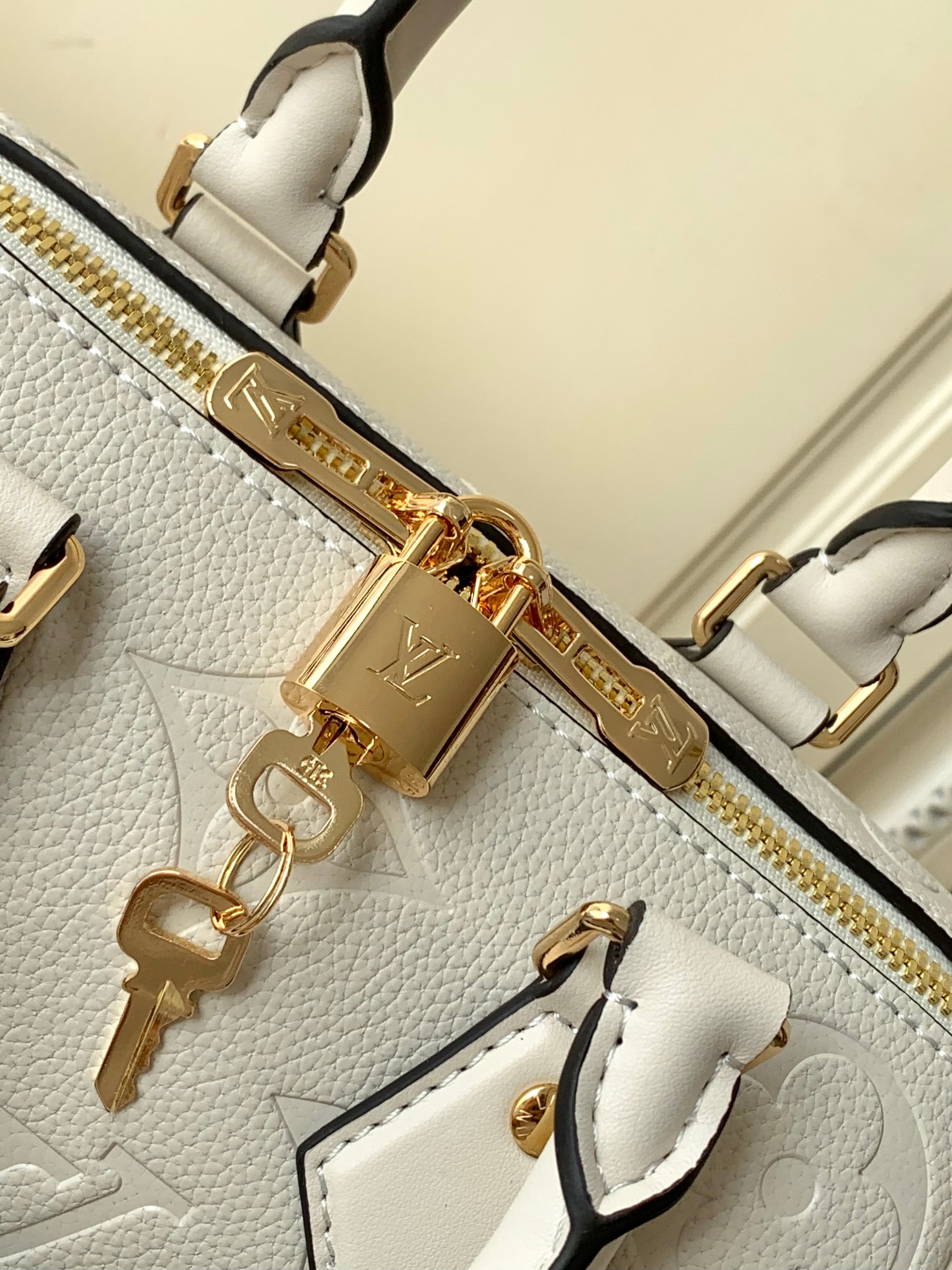 [TOP] Louis Vuitton LV Speedy Bandouliere 20 Handbag 20.5x13.5x12cm- Beige