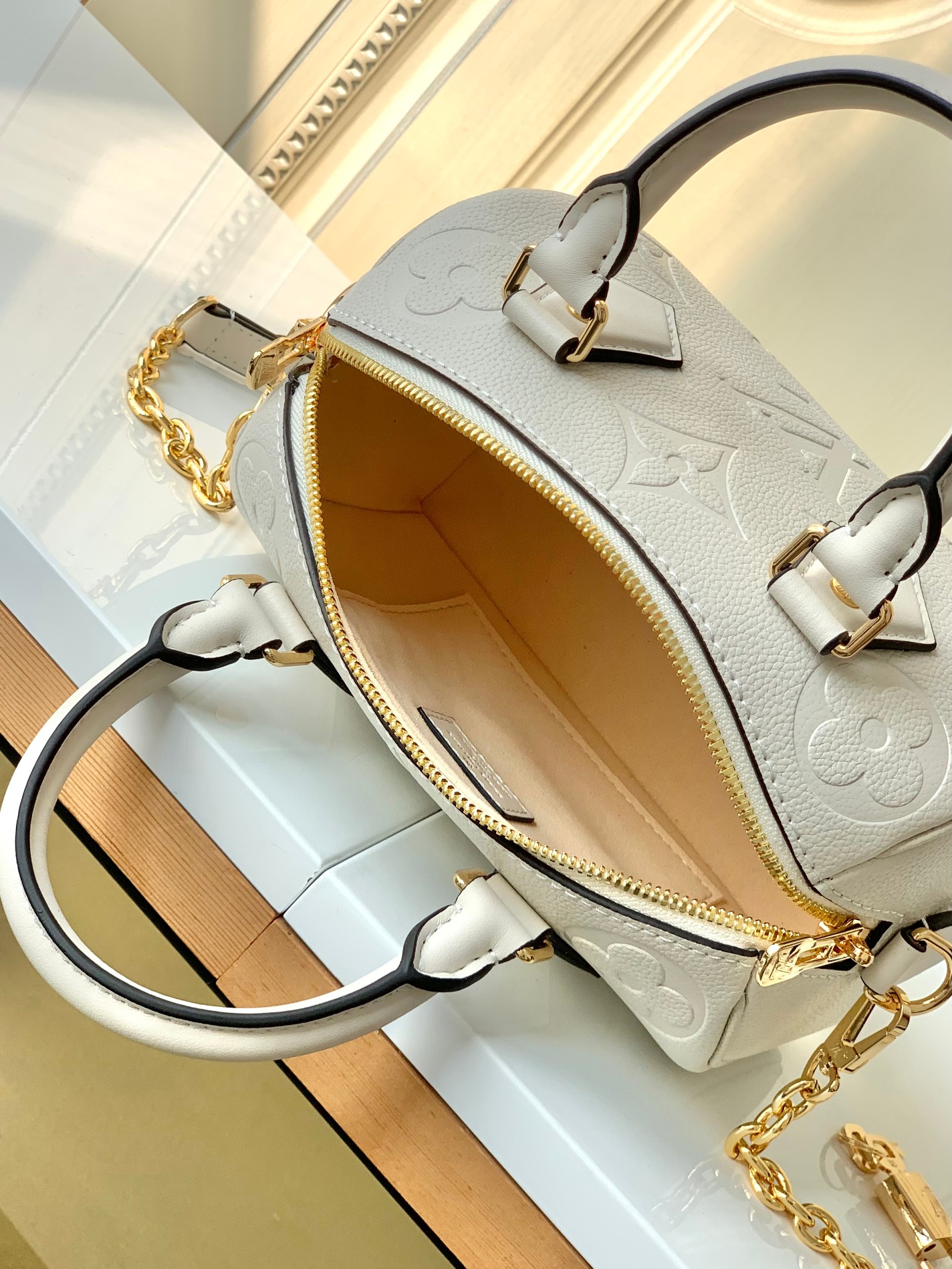 [TOP] Louis Vuitton LV Speedy Bandouliere 20 Handbag 20.5x13.5x12cm- Beige