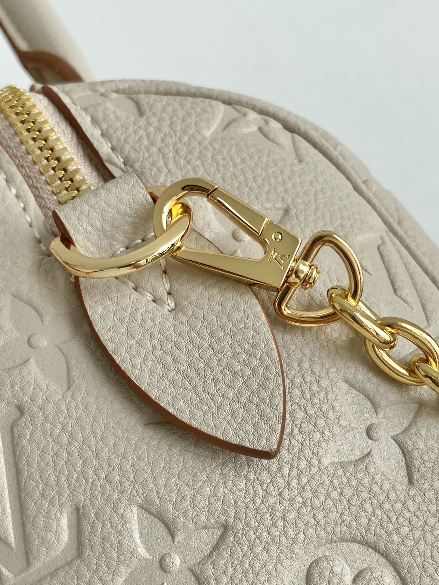 [TOP] Louis Vuitton LV Speedy Bandouliere  20 Handbag 20.5 x 13.5 x 12 cm - White