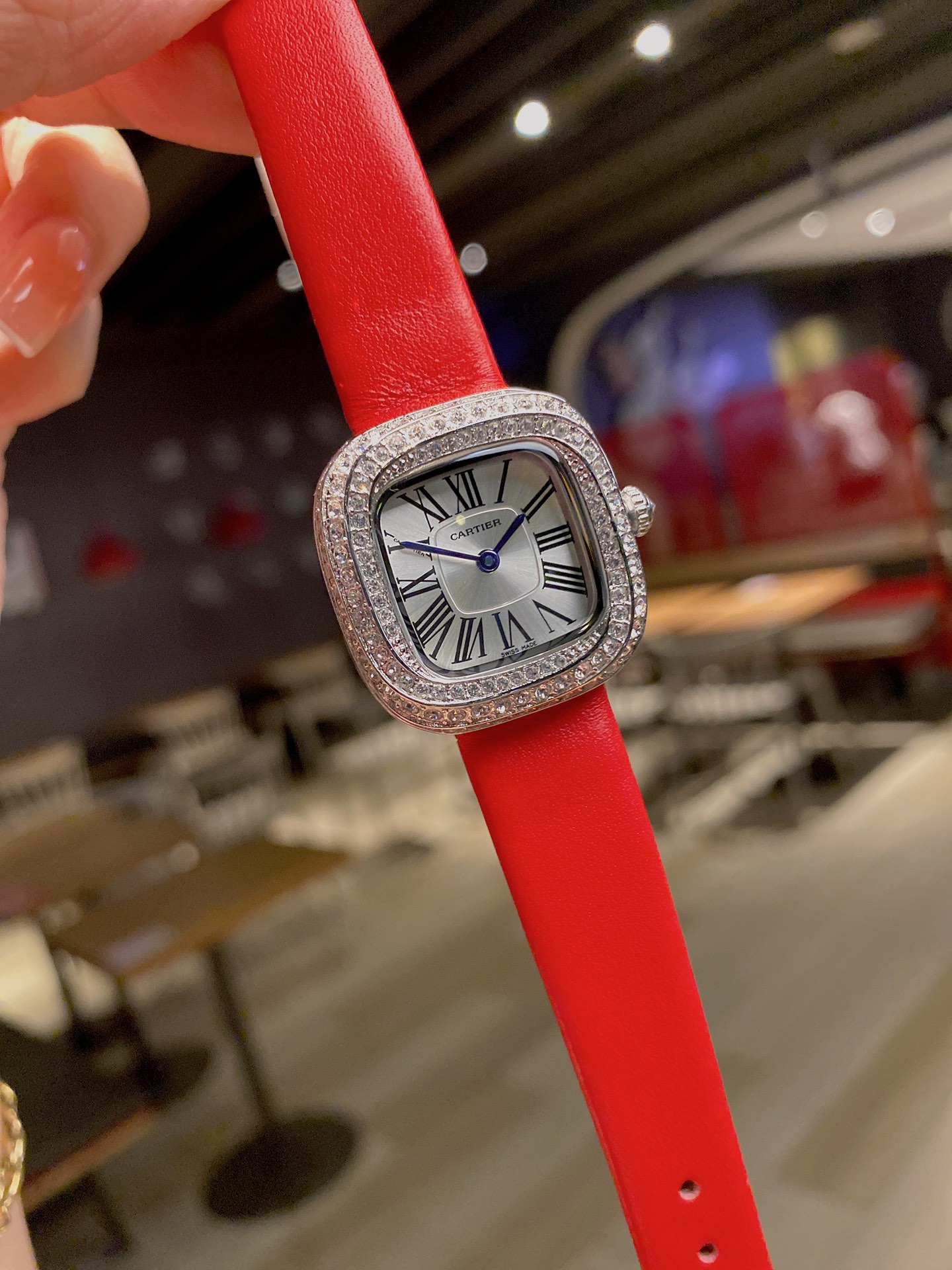 [TOP] Cartier COUSSIN DE CARTIER 💗quartz Watches - Five Colors