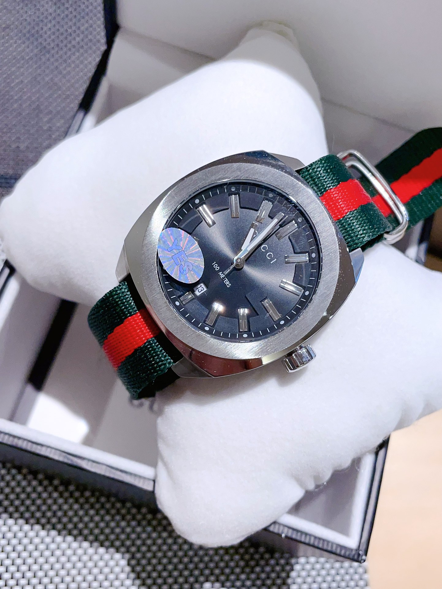 [TOP] GUCCI Dive Series Classic Double Pattern Red And Green Stripes Watches