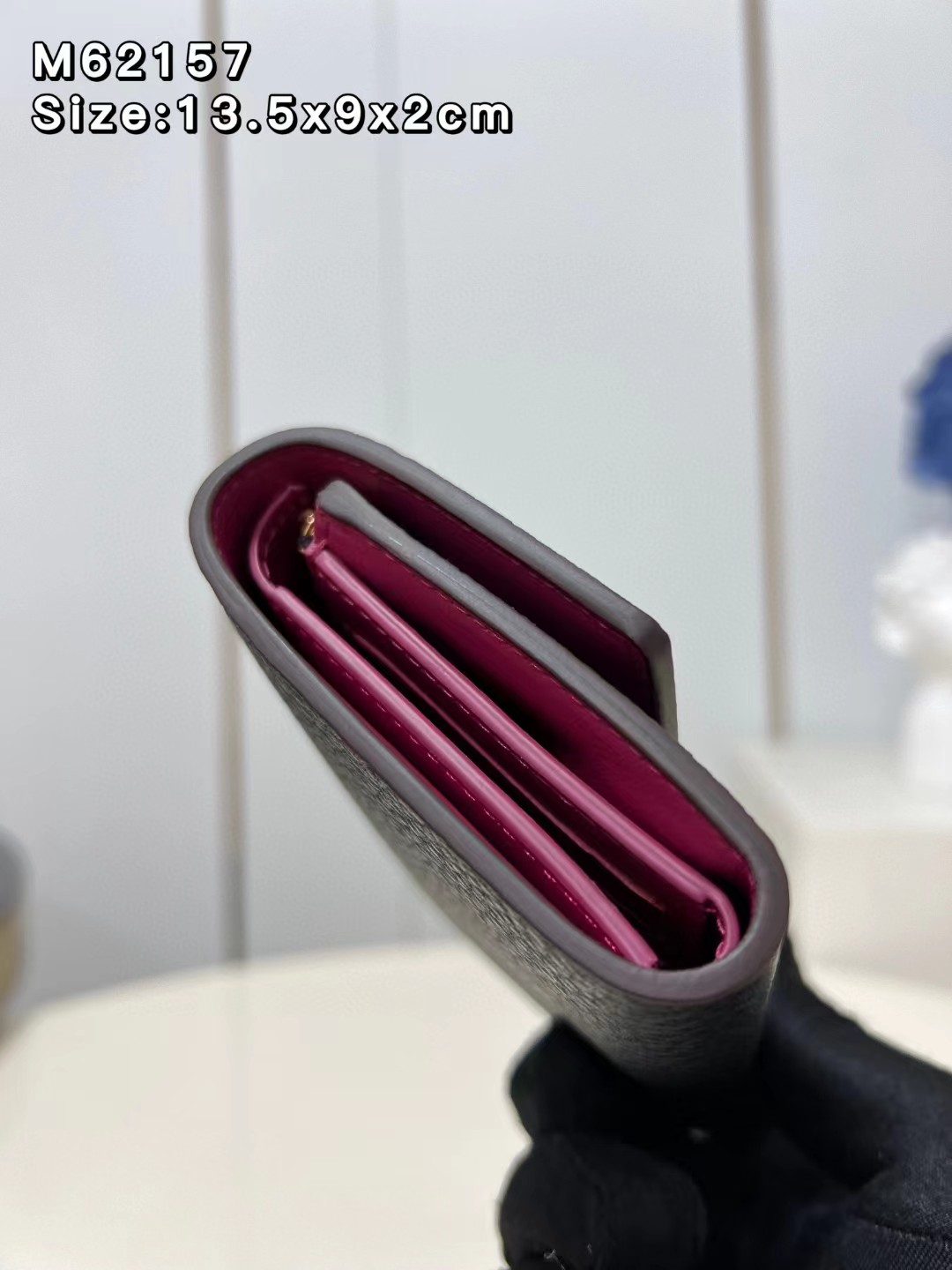 [TOP] Louis Vuitton LV Wallet - Black