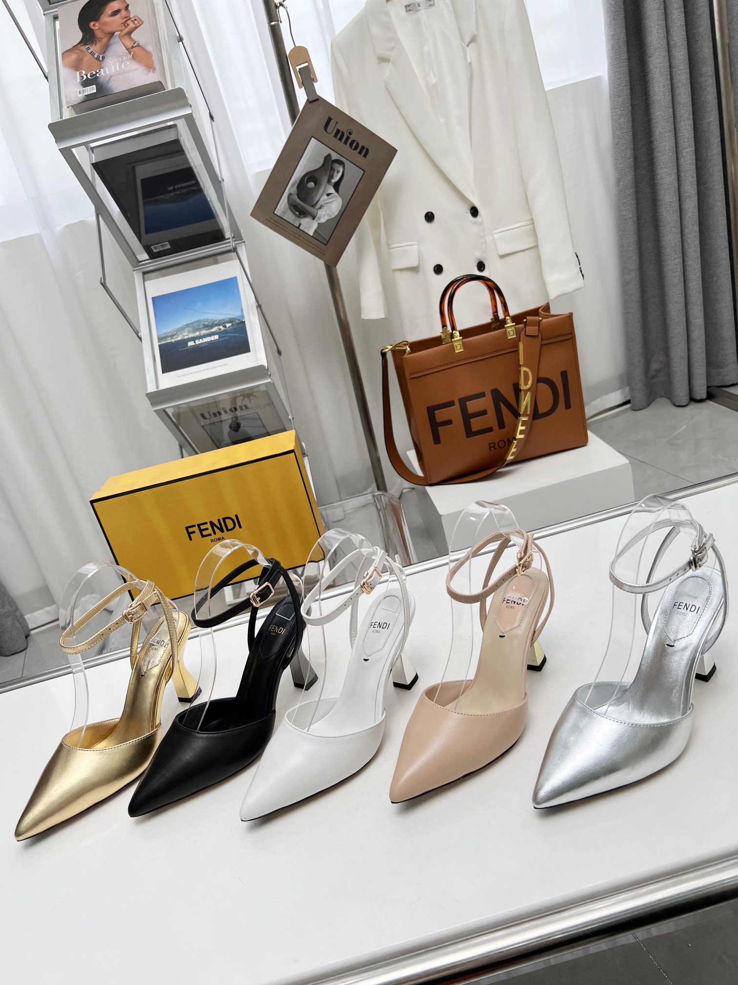 [TOP] FENDI Water Dyed Sheep Leather Shoes - 8.5 - Five Colors