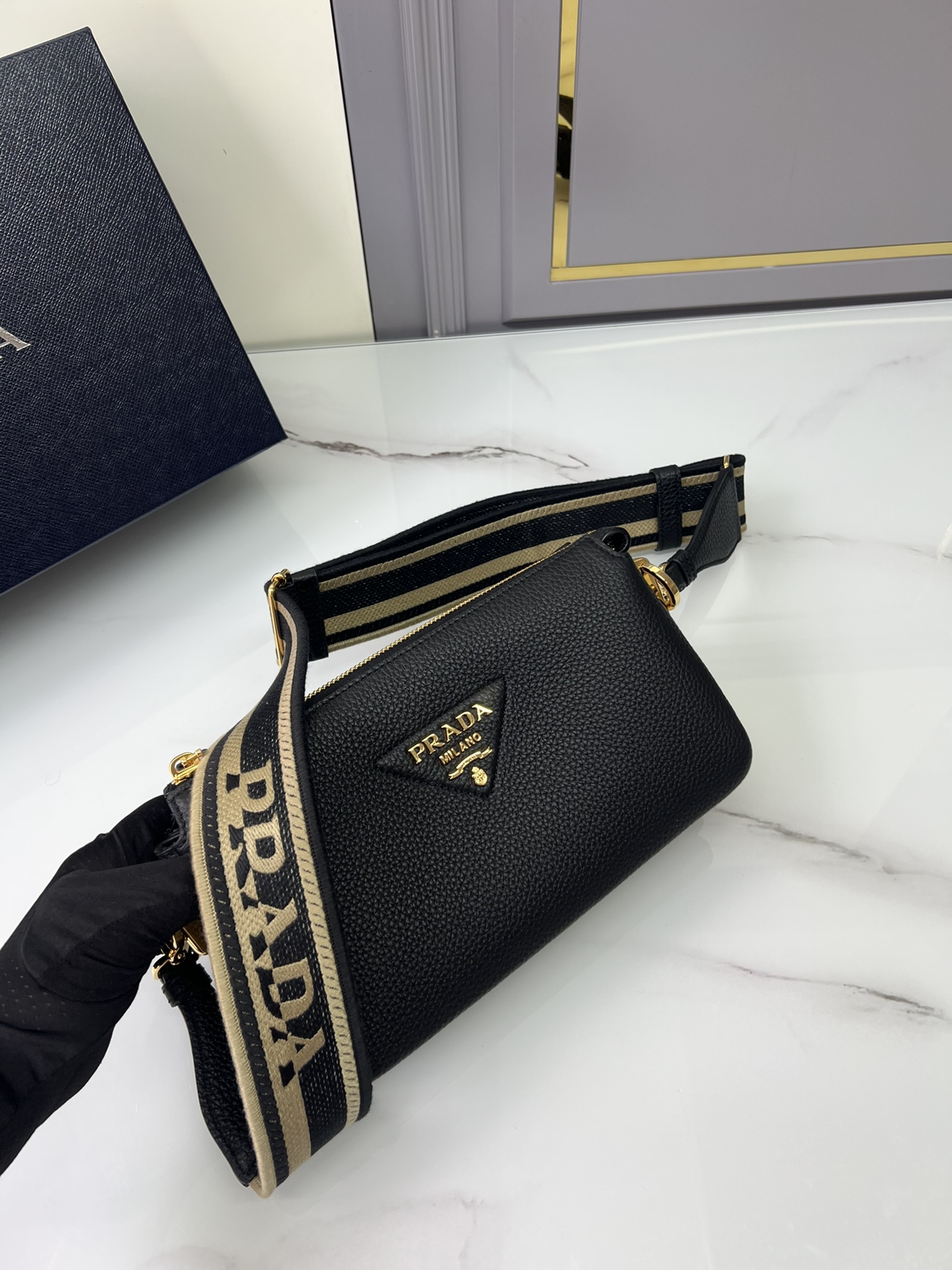 [Top] PRADA Three-Layer Shoulder Strap Buckskin Cowhide Bags 23x14x6.5cm - Two Colors