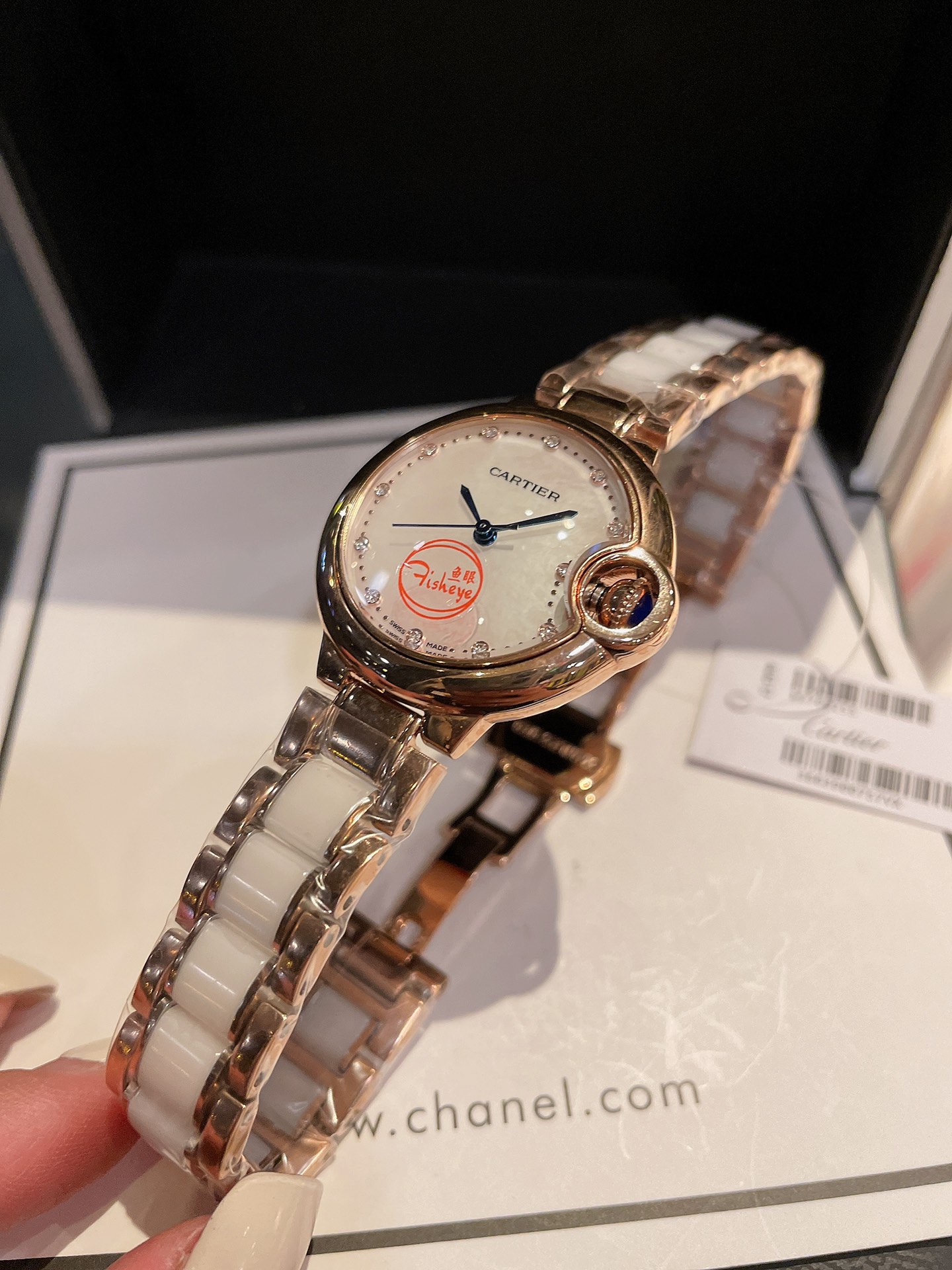 [TOP] Cartier New Fashion Quartz Women's Model Watches