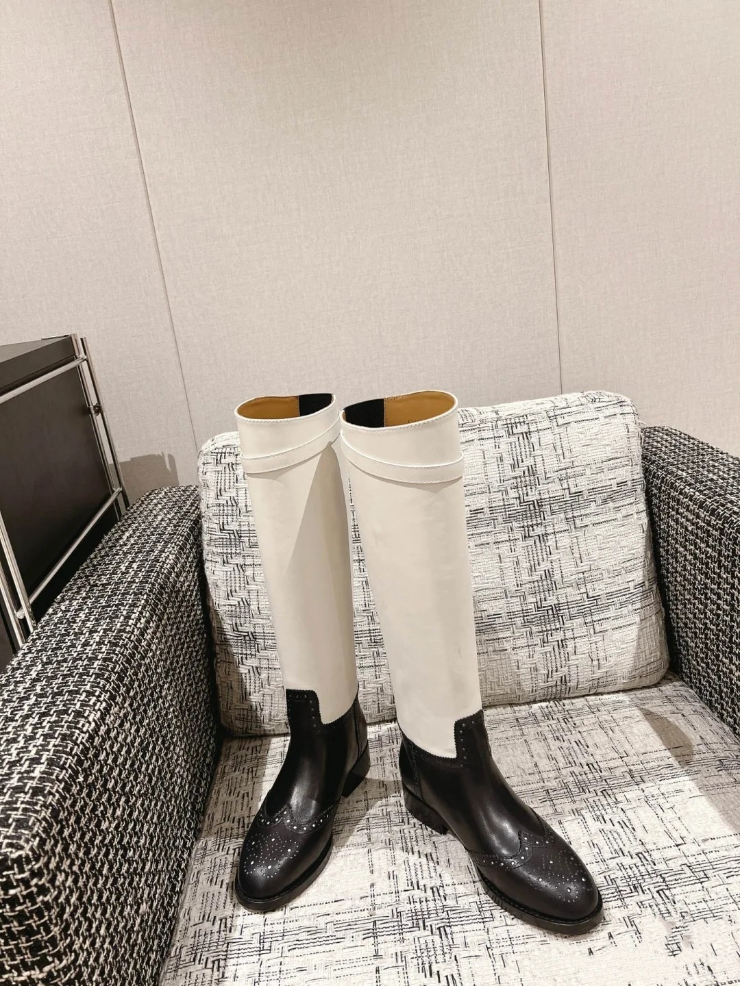 [TOP] Christian Dior Underknee Versatile Knight Boots - Two Colors