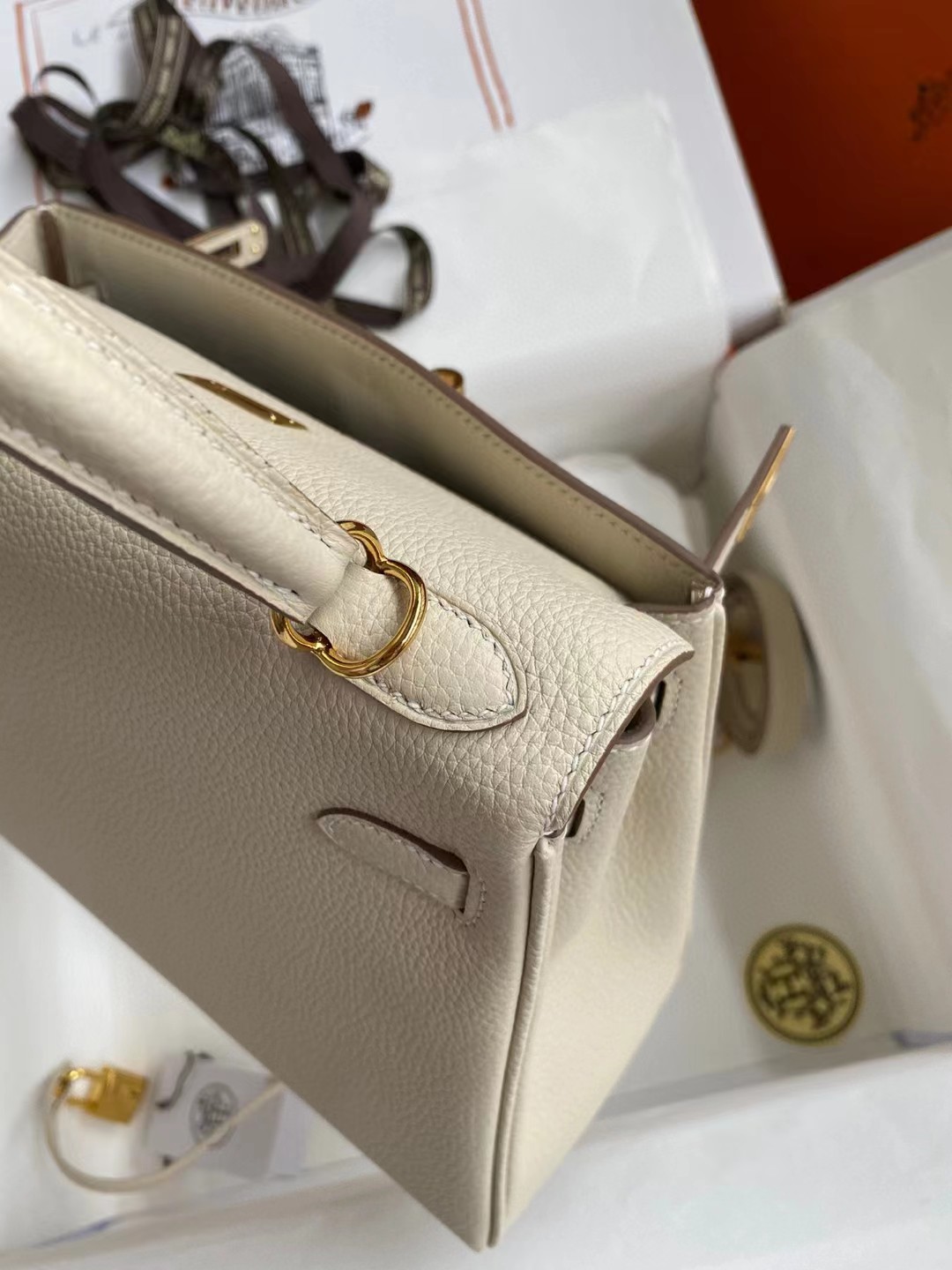 [TOP] HERMES Kelly Togo Leather 25cm - Light Beige & GHW