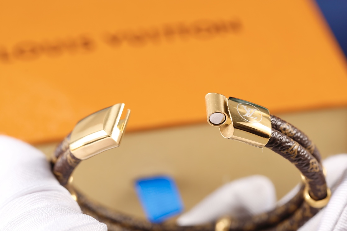 [TOP] Louis Vuitton LV Classic Monogram Leather with Logo Thin Double Circle Bracelet - Brown