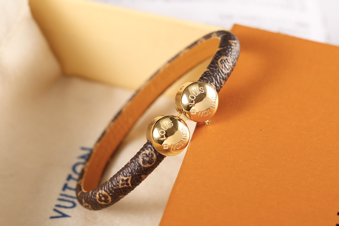 [TOP] Louis Vuitton LV Classic Monogram Leather Bracelet