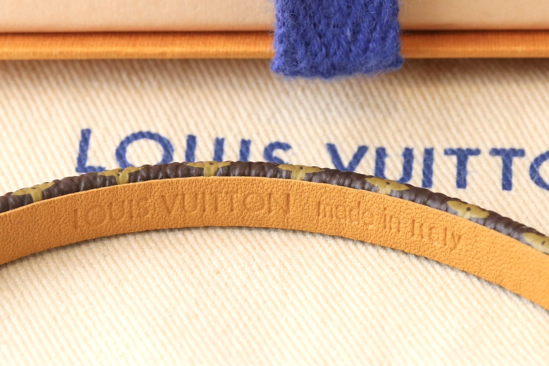 [TOP] Louis Vuitton LV Monogram Leather with Double Love Buckle Thin Circle Bracelet
