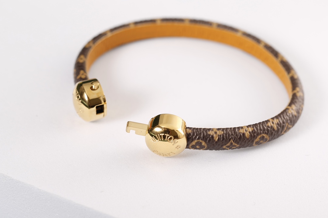 [TOP] Louis Vuitton LV Classic Monogram Leather Bracelet
