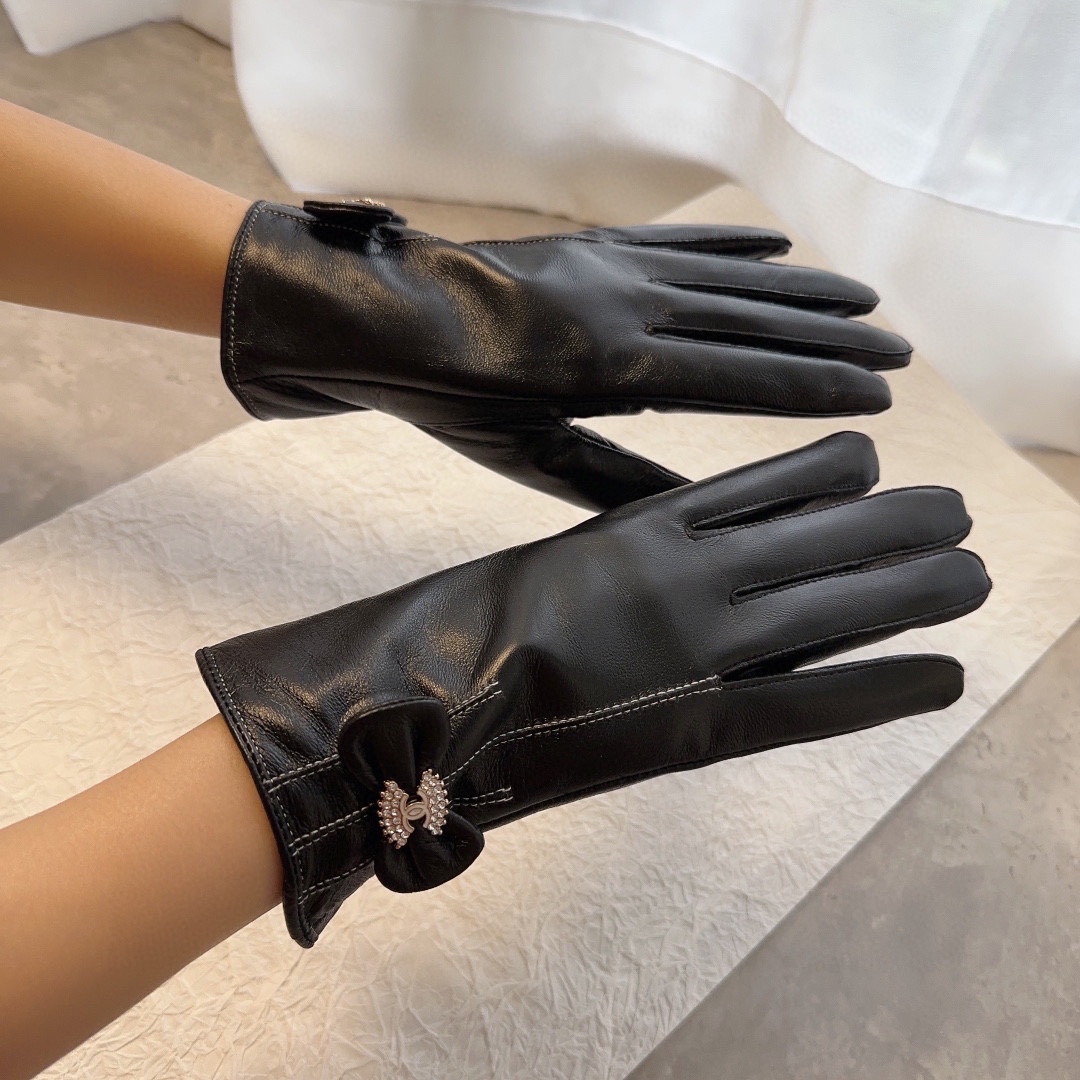 [TOP] CHANEL  First Grade Sheepskin Women's Gloves - Black