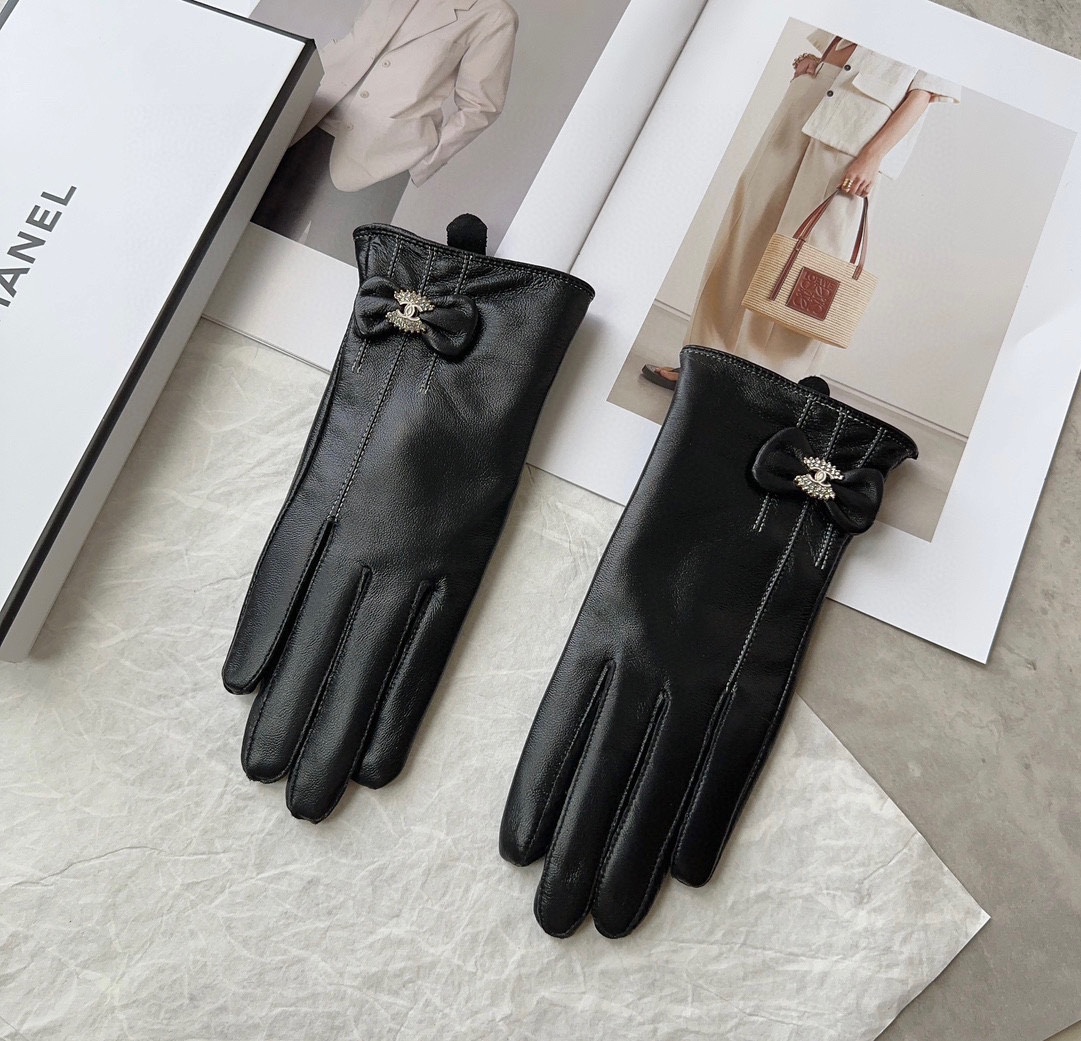 [TOP] CHANEL  First Grade Sheepskin Women's Gloves - Black