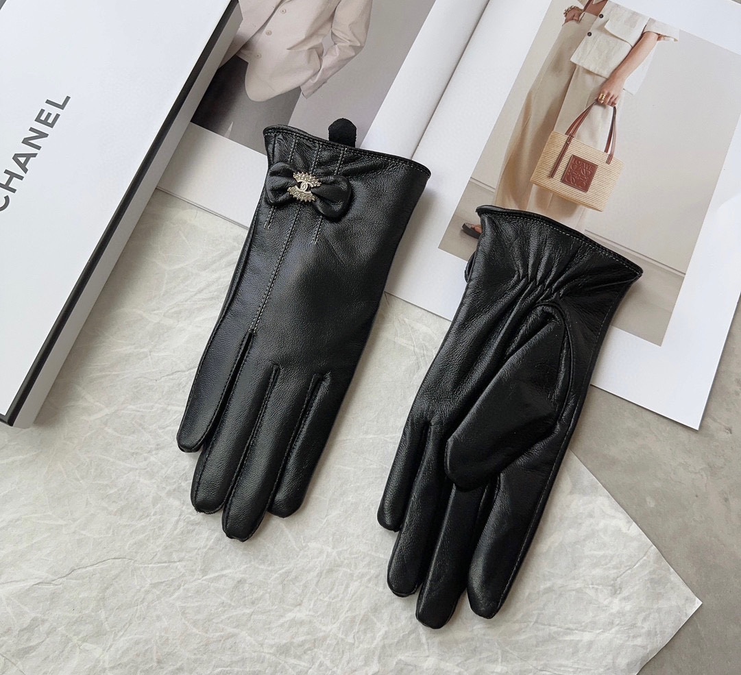 [TOP] CHANEL  First Grade Sheepskin Women's Gloves - Black