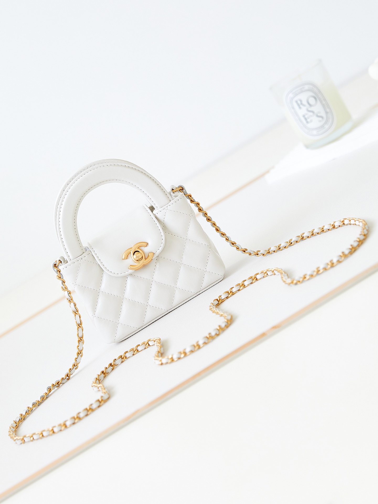 [TOP] CHANEL 23K Mini Handle Bag 8.3x12.5x4 cm - GHW - White