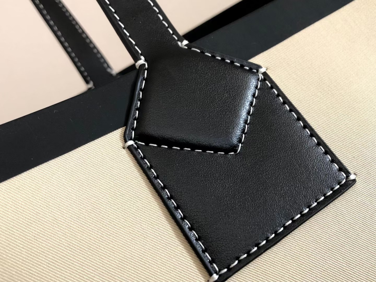 [TOP] BURBERRY B's Pure Original Double-Sided Light Beige Canvas + Black Letter Logo Tote