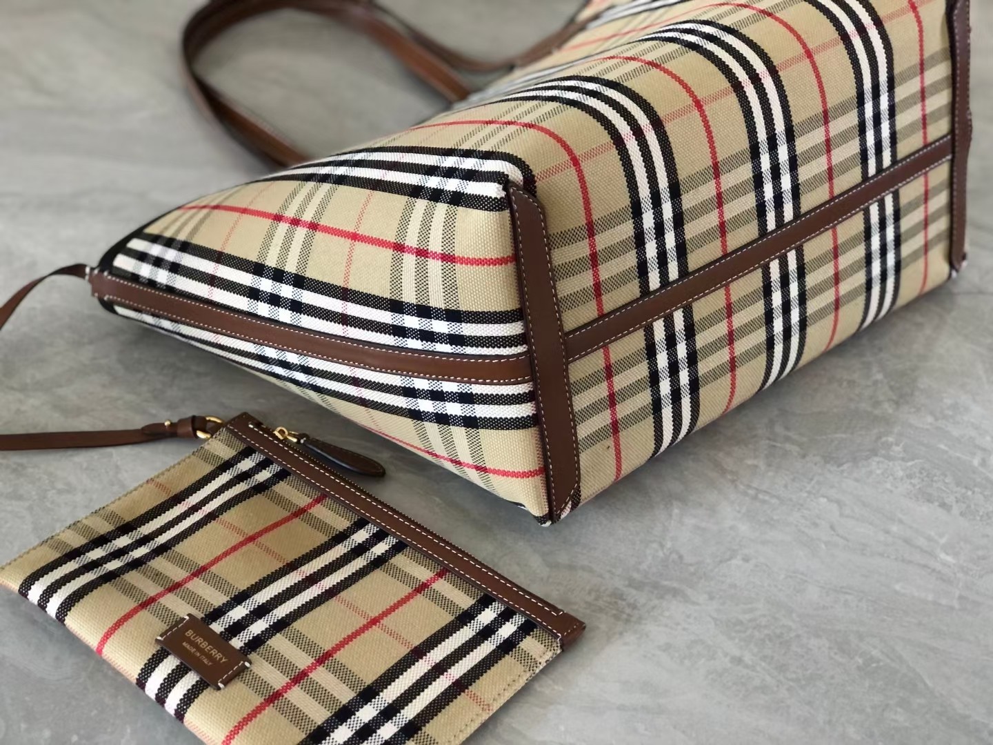 [TOP] BURBERRY Big B's Pure Original Double-sided Tote Bag