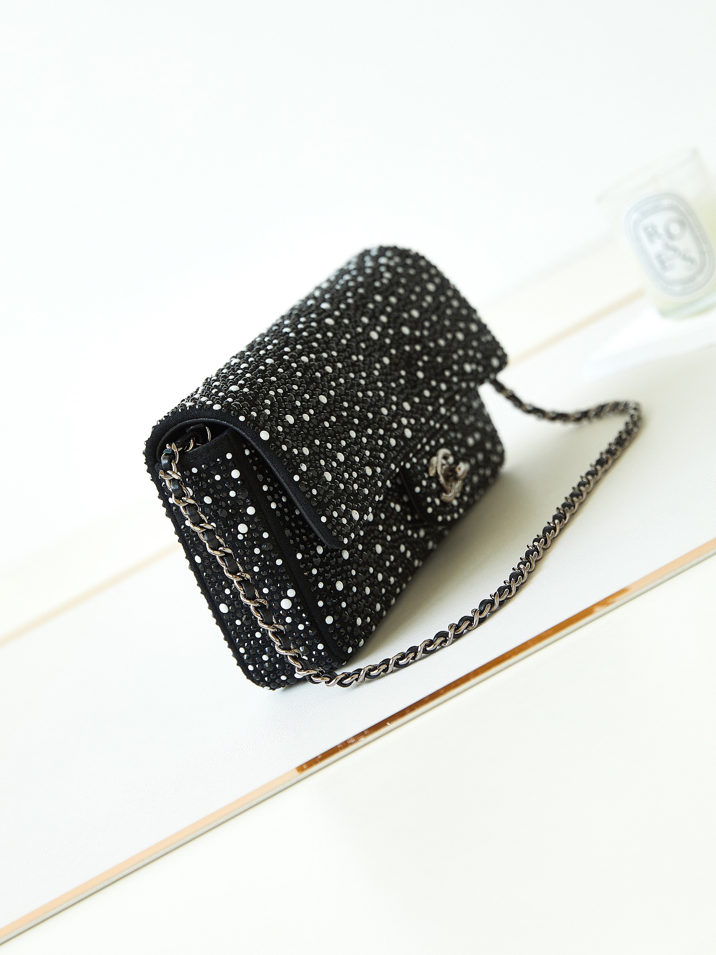 [TOP] CHANEL  23b Evening Armpit Bag Pearl Diamond Flap Bag 20cm/26cm - Black