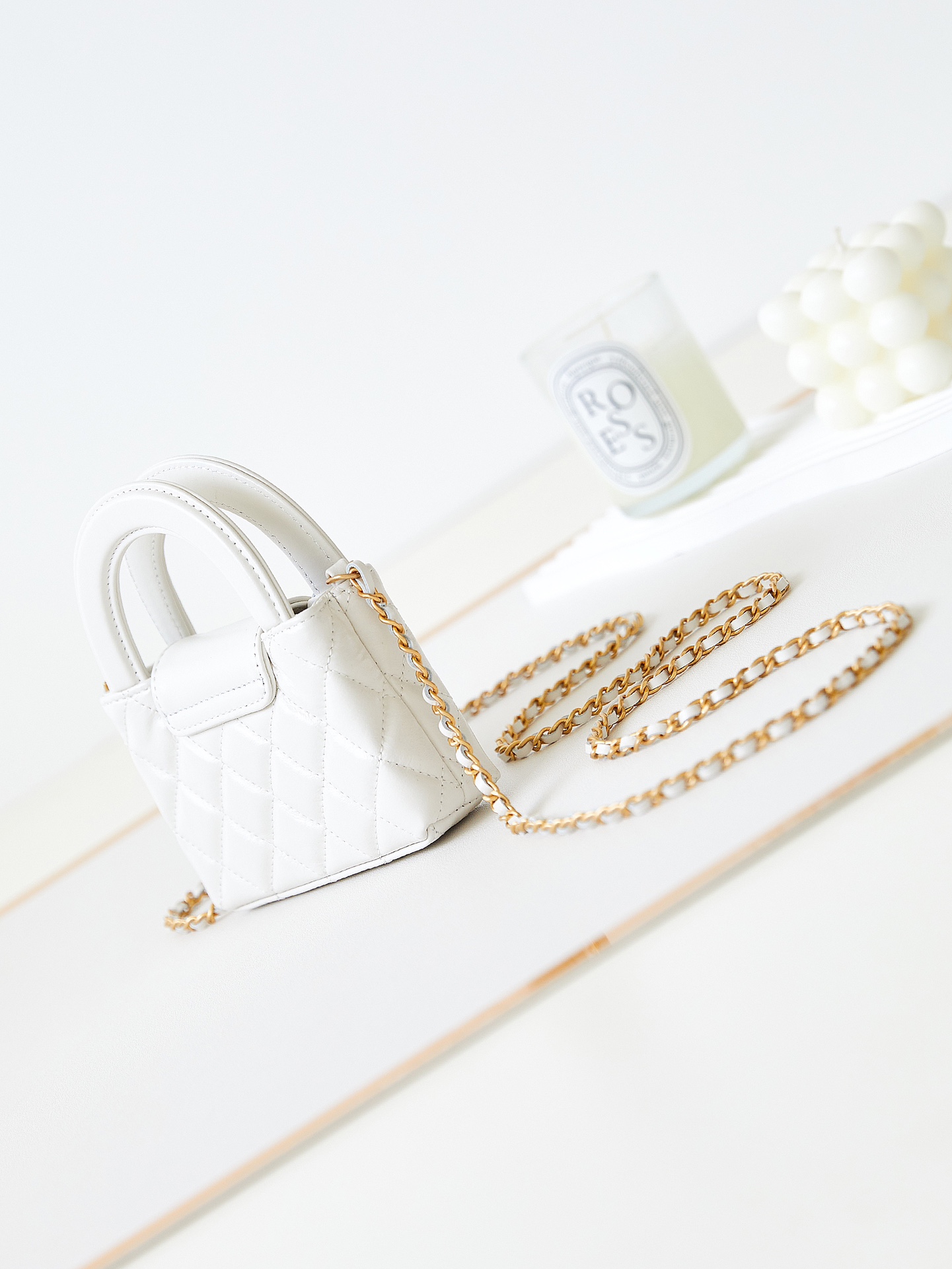 [TOP] CHANEL 23K Mini Handle Bag 8.3x12.5x4 cm - GHW - White
