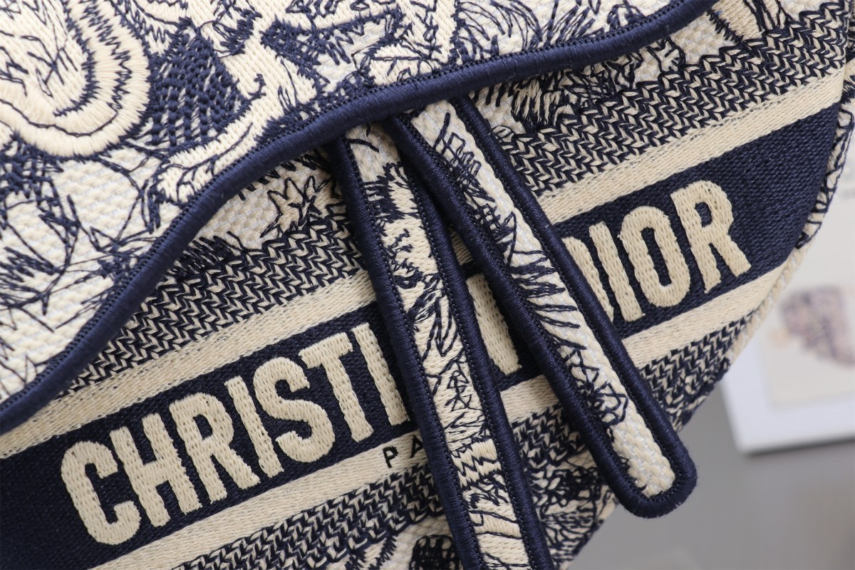 [TOP] Christian Dior Saddle Bag Patchwork Embroidered Bag 25 cm - GHW