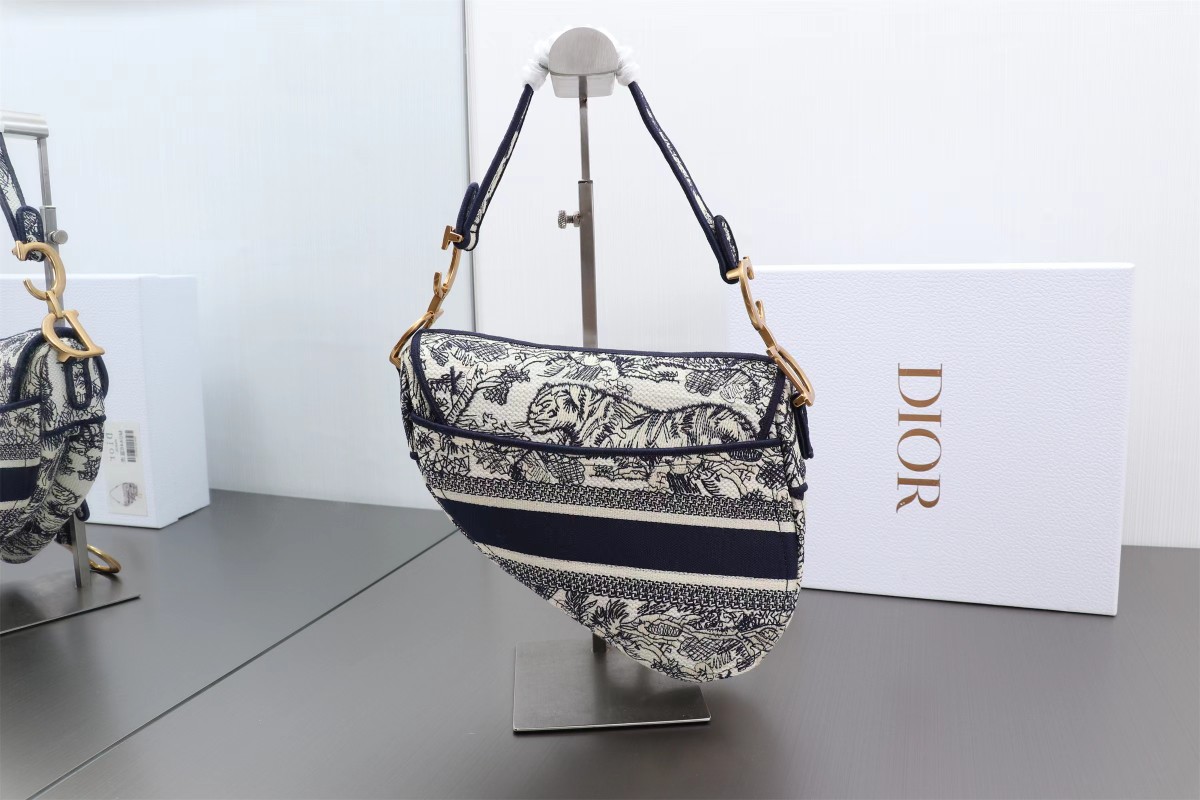 [TOP] Christian Dior Saddle Bag Patchwork Embroidered Bag 25 cm - GHW
