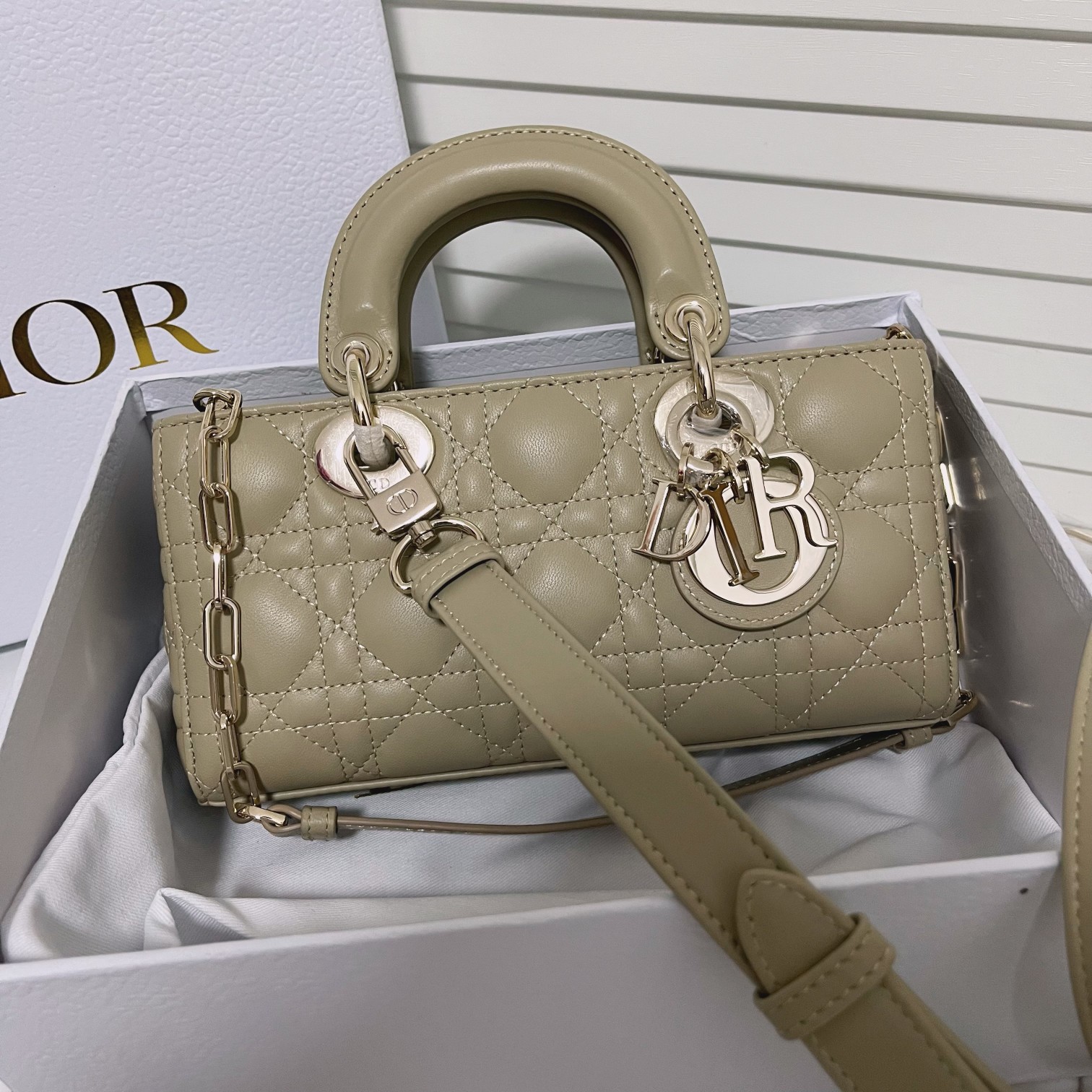 [TOP] Christian Dior Lady D-Joy Bag Sheepskin 22 CM- Apricot Color