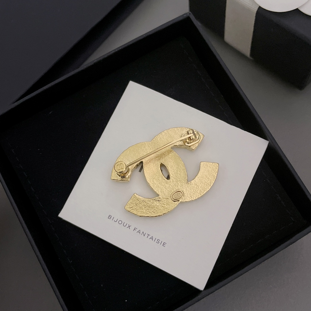 [TOP] CHANEL Double C Classic Brooch - Black
