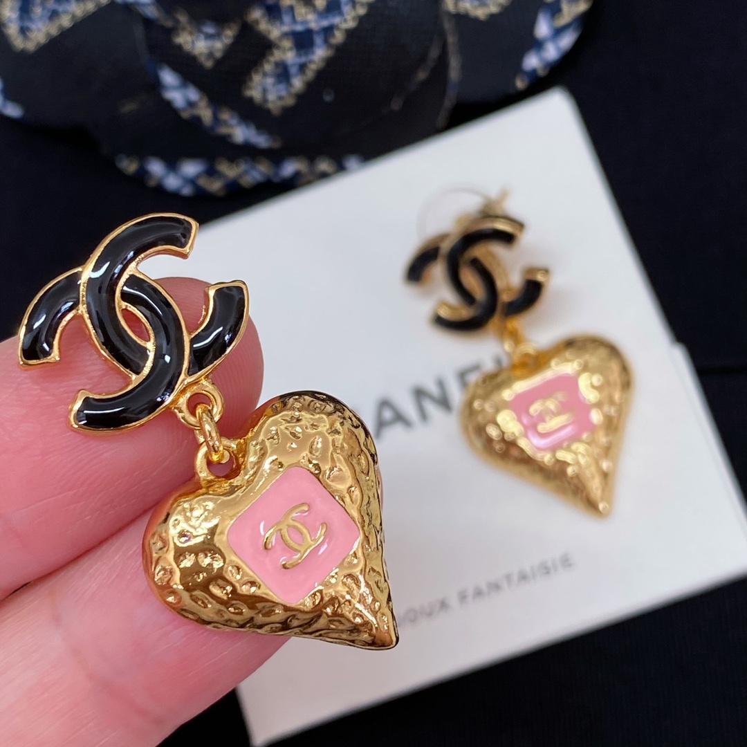 [TOP] CHANEL Enamel Double C Lava Love Earrings - 2 Colors