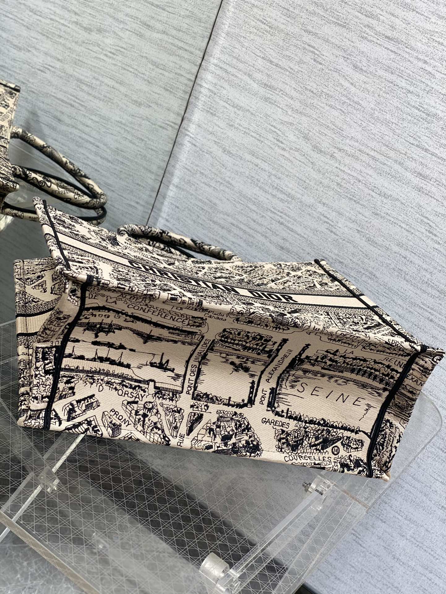 [TOP] Christian Dior Book Tote Christian Dior BOOK TOTE Handbag 26cm/36cm/42cm