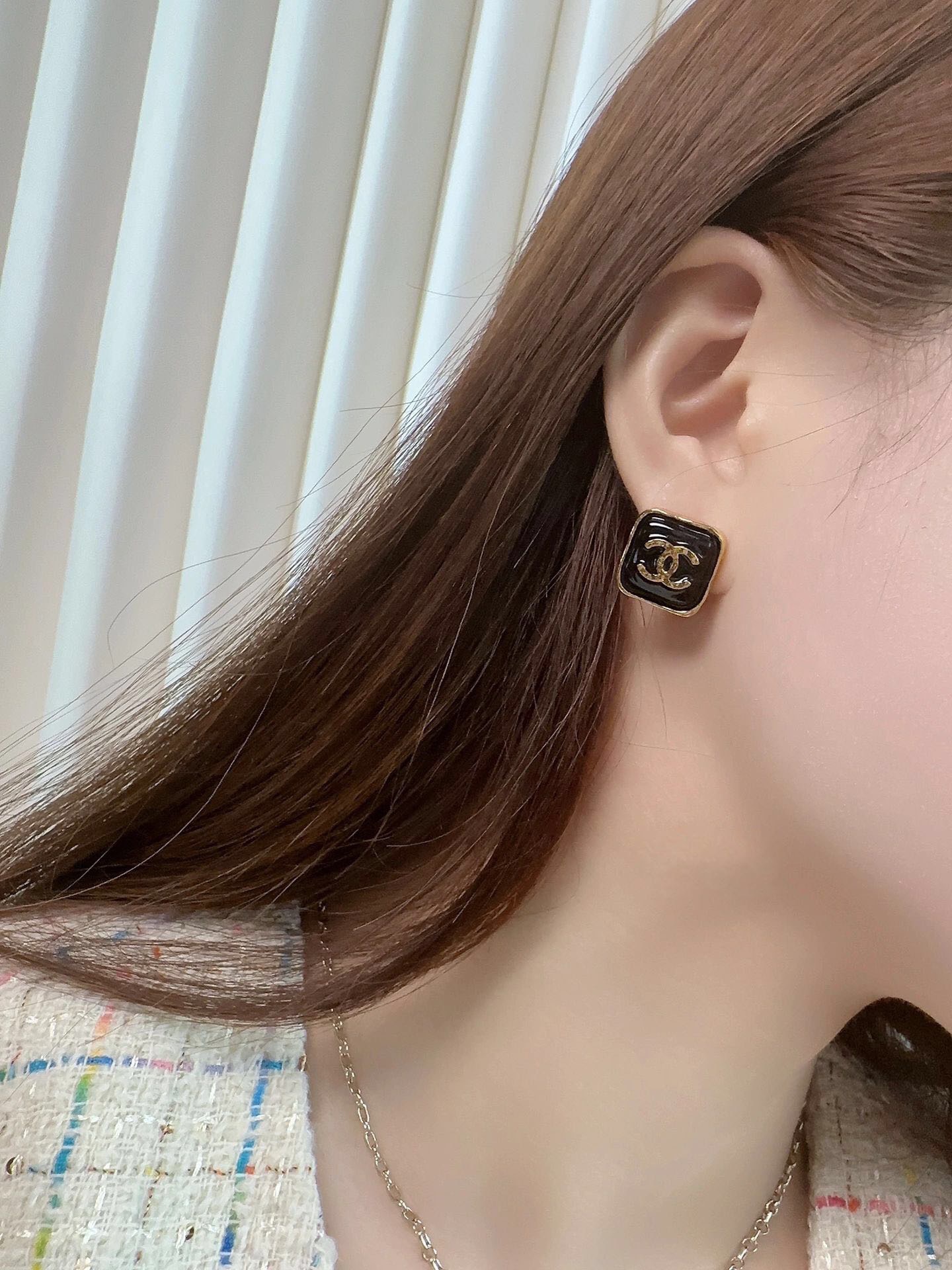 [TOP] CHANEL Black Gold Sugar Cube Earrings