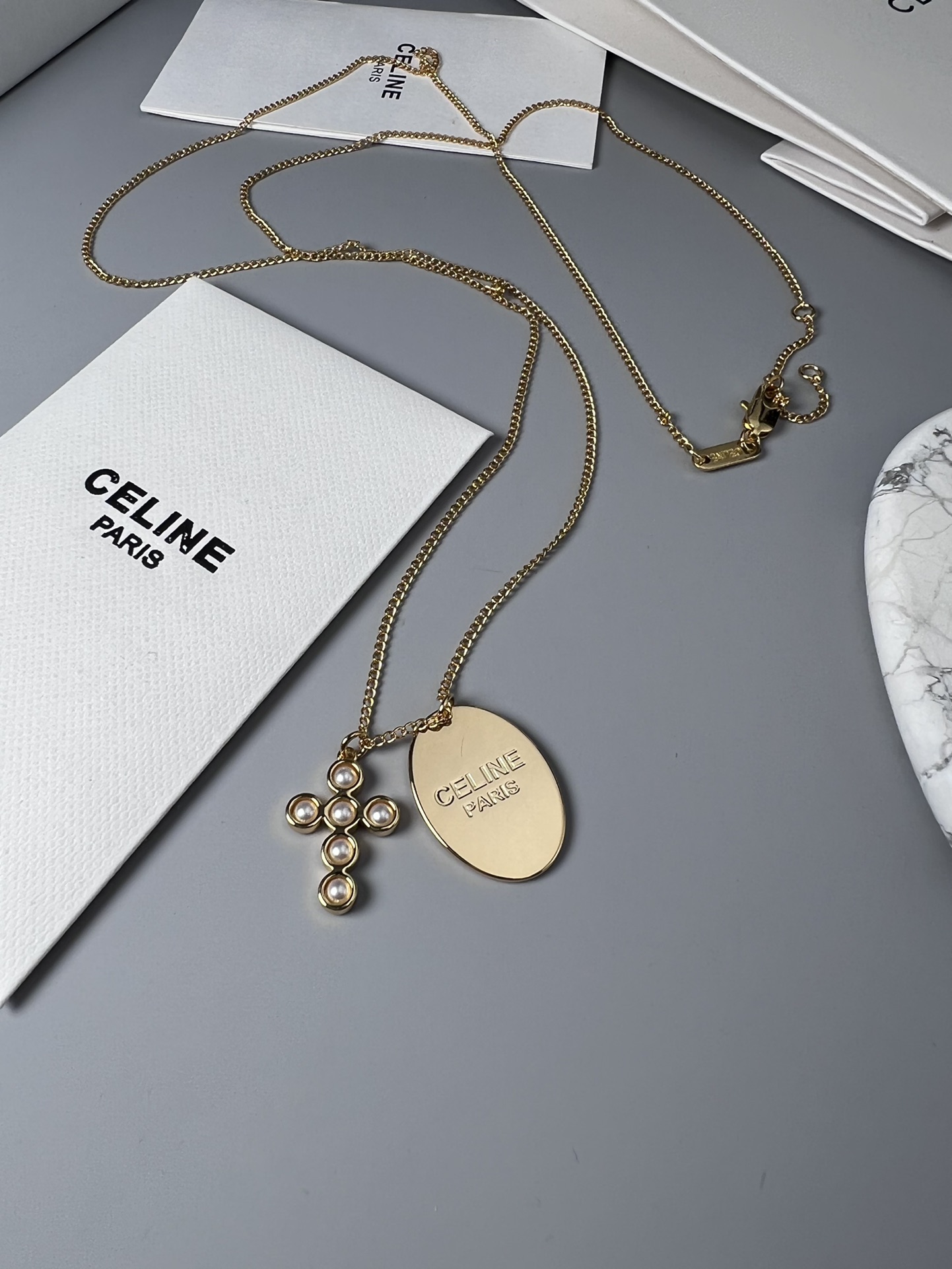 [TOP] CELINE Necklace - Gold