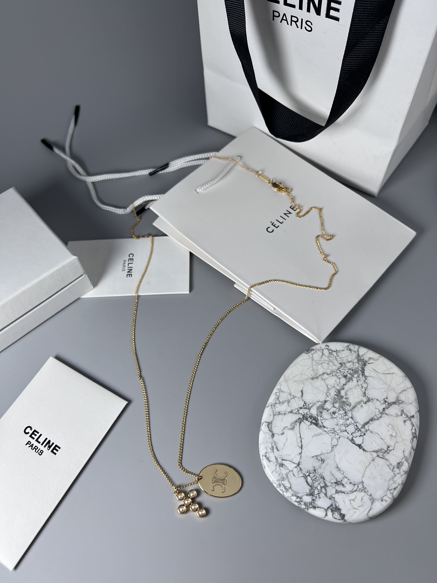 [TOP] CELINE Necklace - Gold