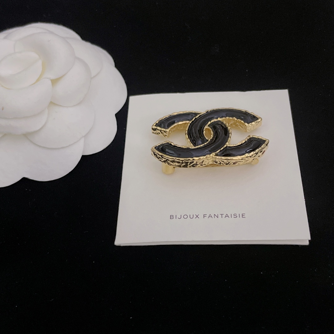 [TOP] CHANEL Double C Classic Brooch - Black