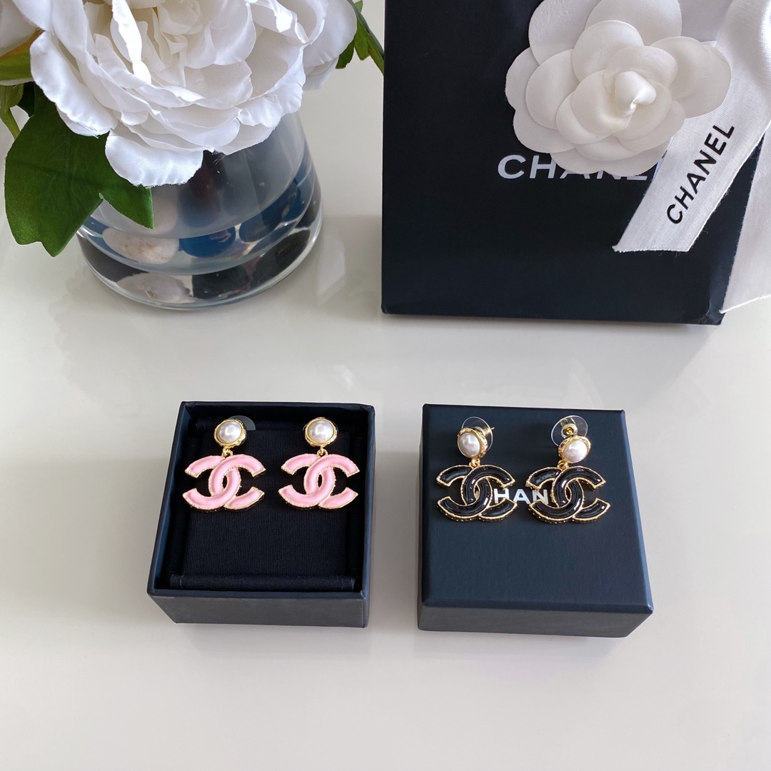 [TOP] CHANEL Pearl Drop Enamel Double C Earrings - 2 Colors