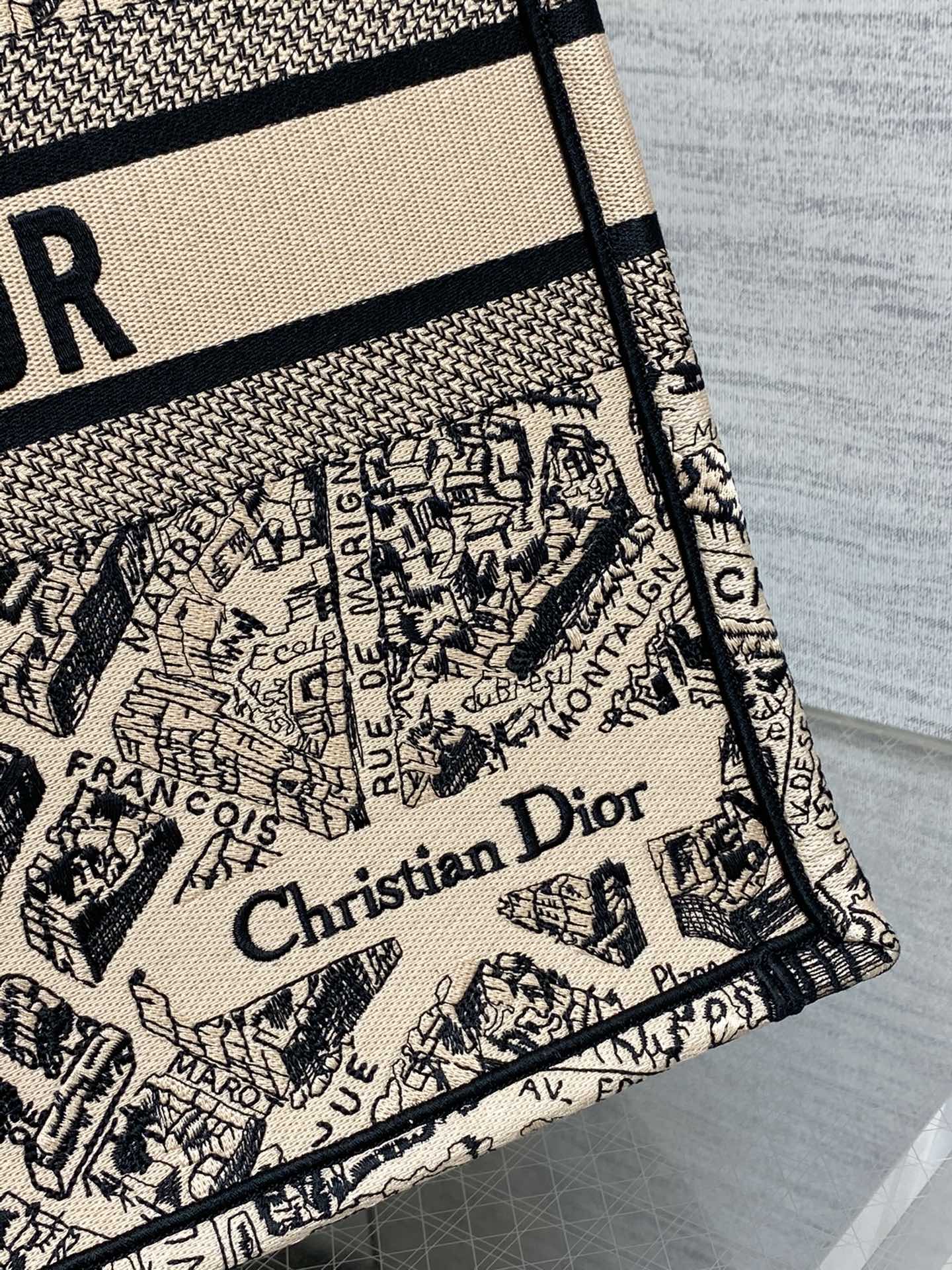 [TOP] Christian Dior Book Tote Christian Dior BOOK TOTE Handbag 26cm/36cm/42cm