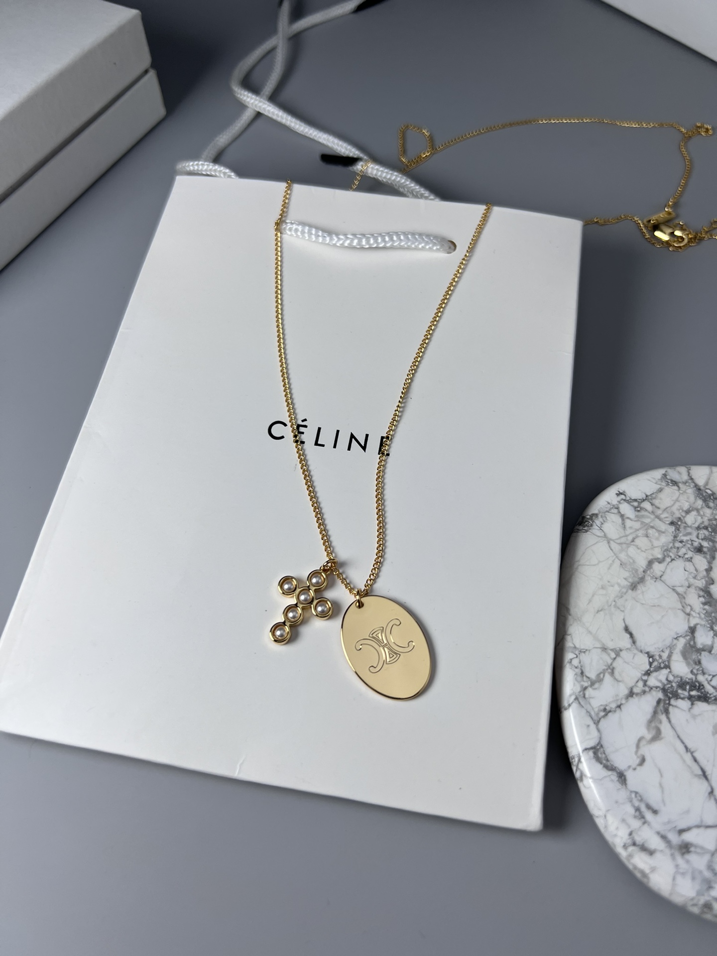 [TOP] CELINE Necklace - Gold