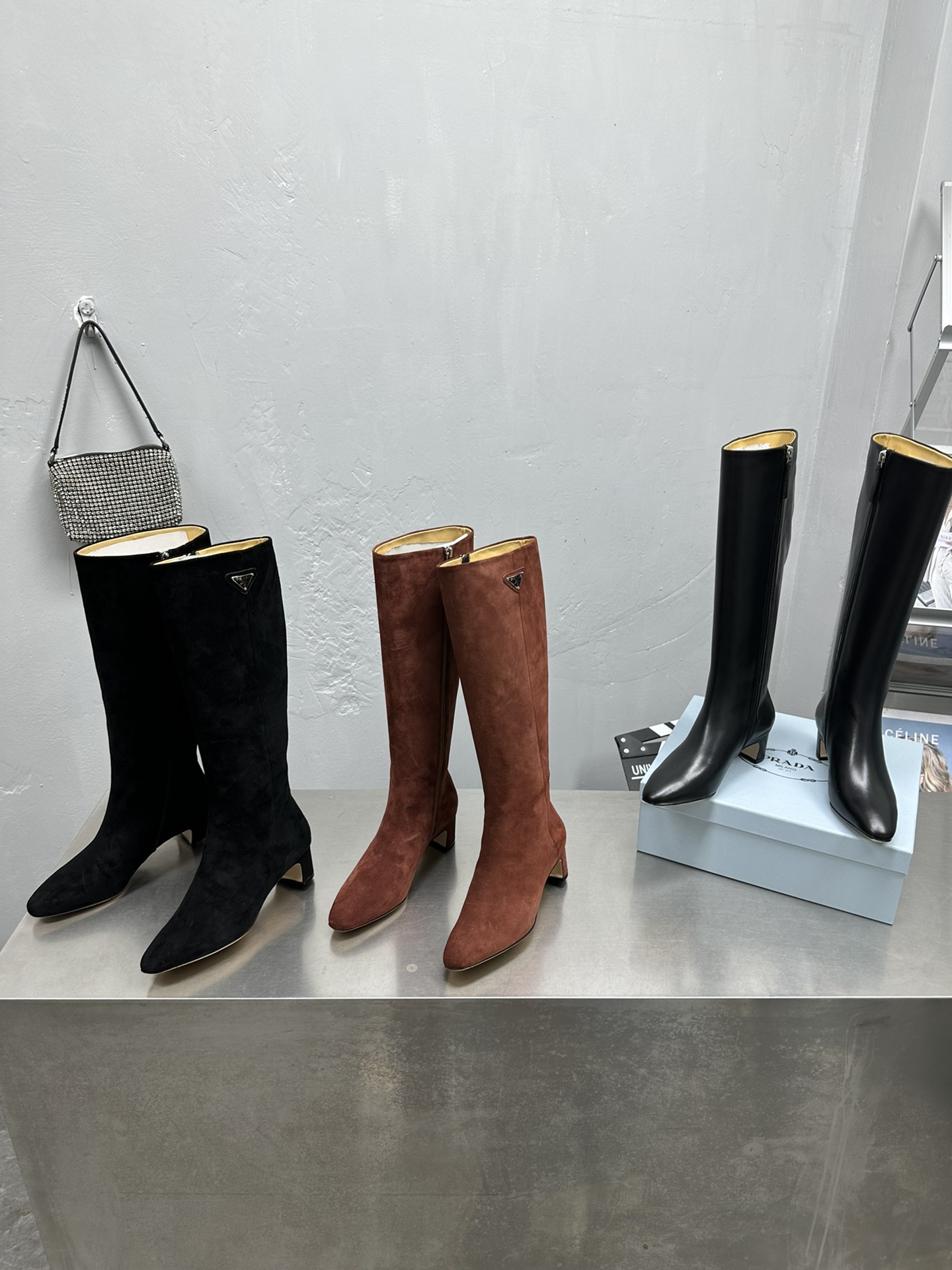 [TOP] PRADA Cowhide Side Zippered Boots - 3 Colors